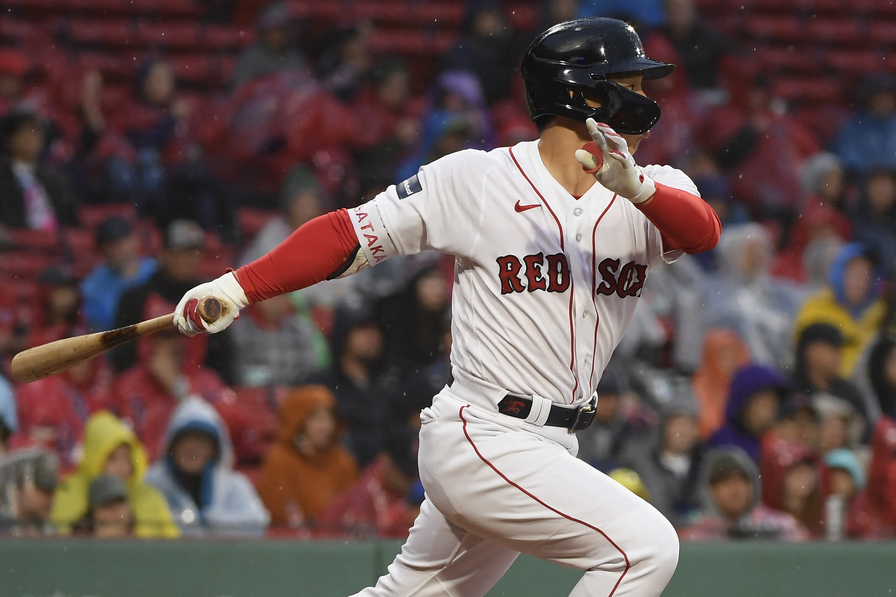 Luis Robert hits a Fenway Park home run for the lead in the 9th!