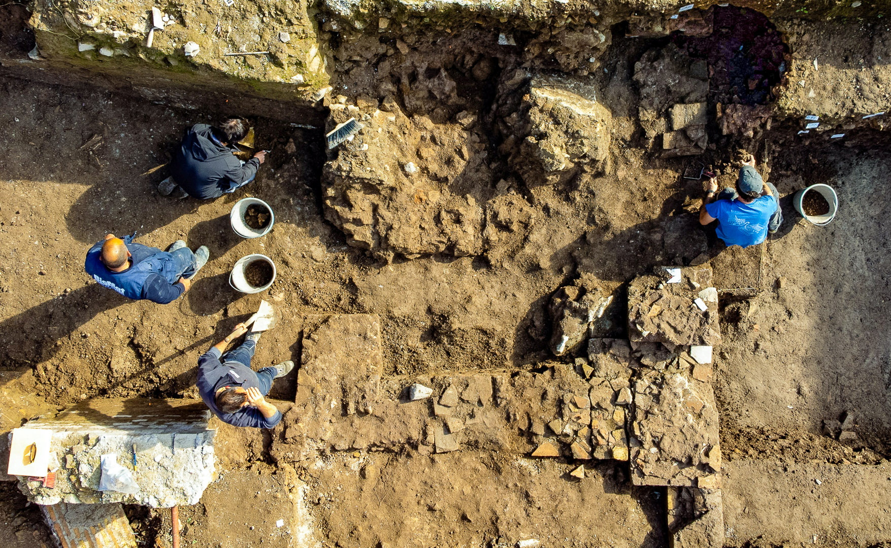 Water spoils archaeological quest for 'queen' of Roman roads | Reuters