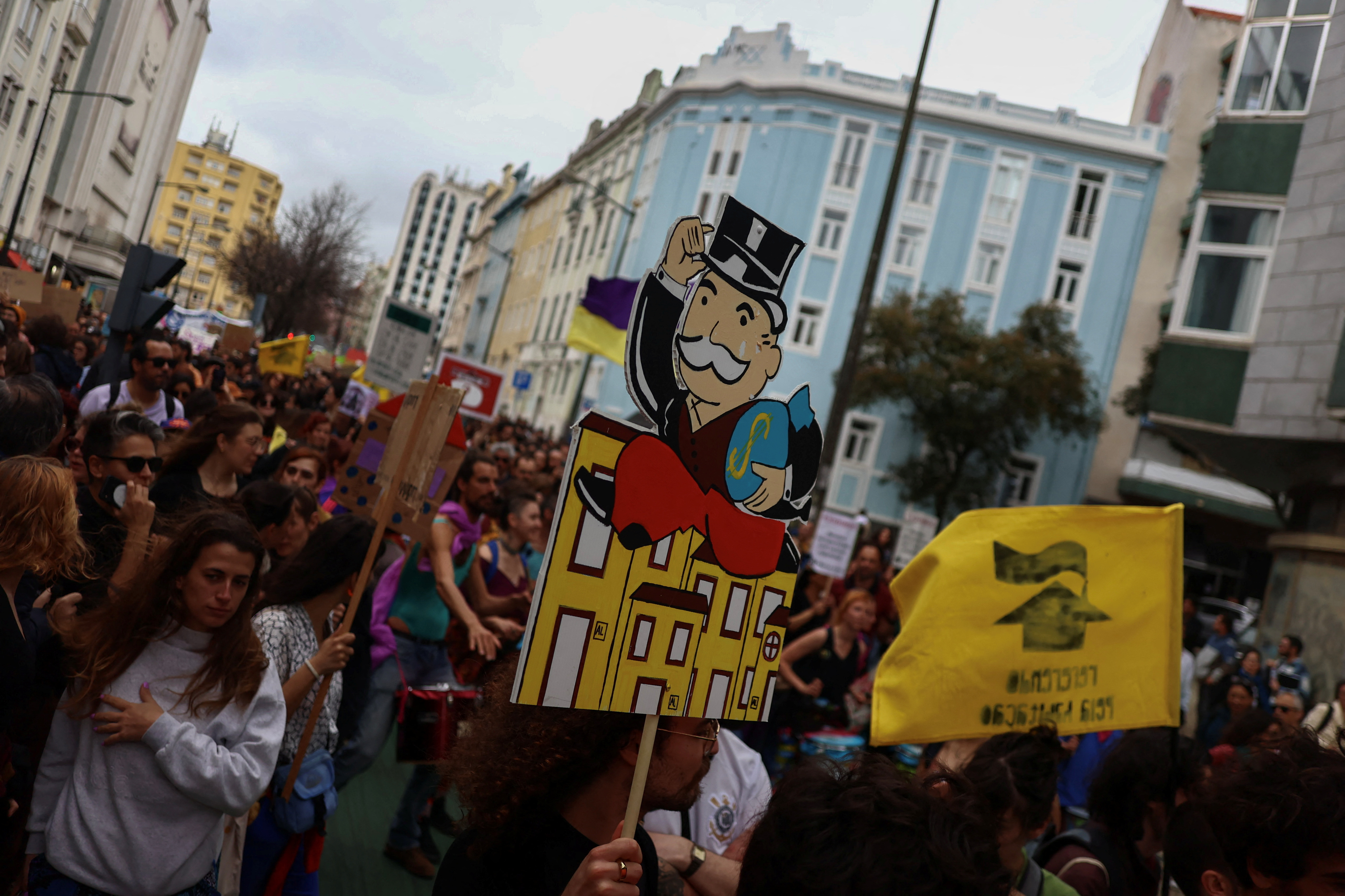 Protest for the right to affordable housing in Lisbon