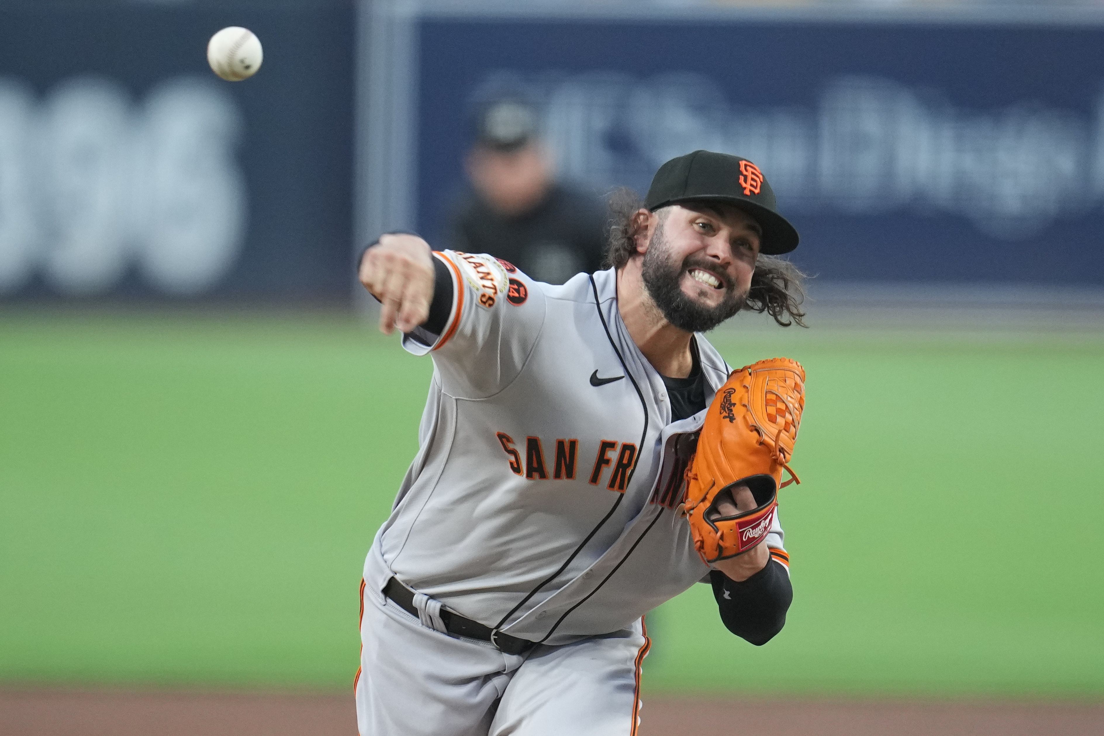 Sean Manaea a bright spot in Giants' error-riddled loss to Padres