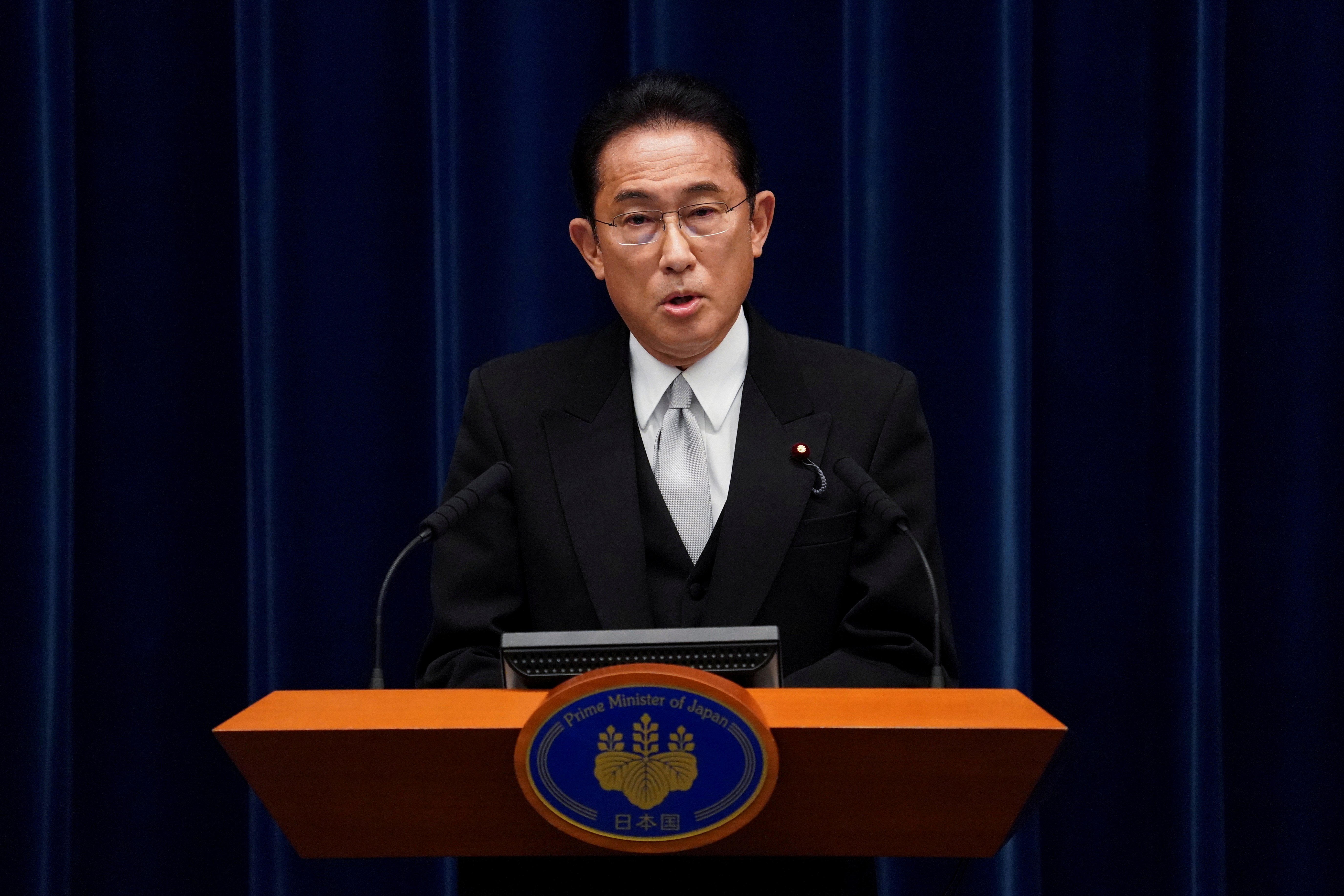 Fumio Kishida: Wild footage released of 'assassination attempt' on Japan's prime  minister