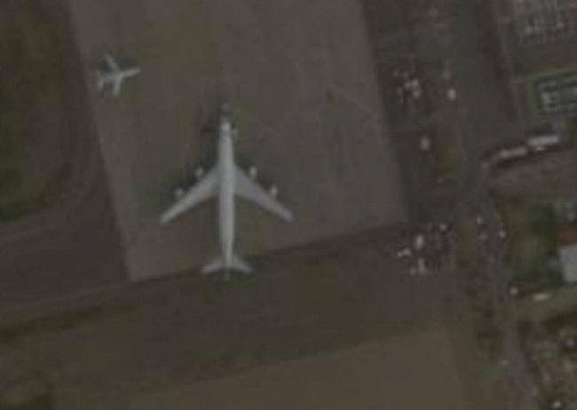 Satellite image showing what analysts said was a Boeing 747 at Port Sudan airport