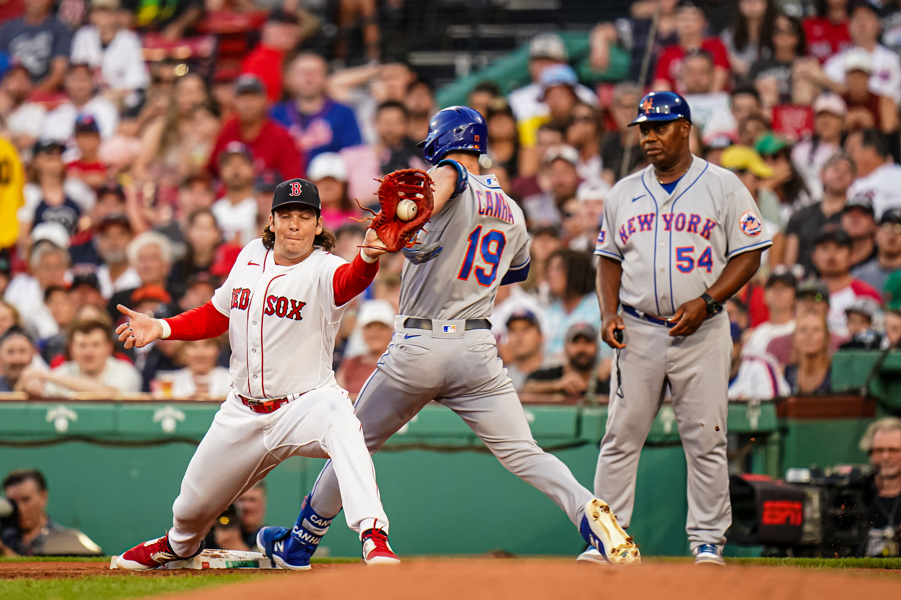 Devers and Duvall lead the Red Sox offense in a 6-1 win over the Mets - ABC  News