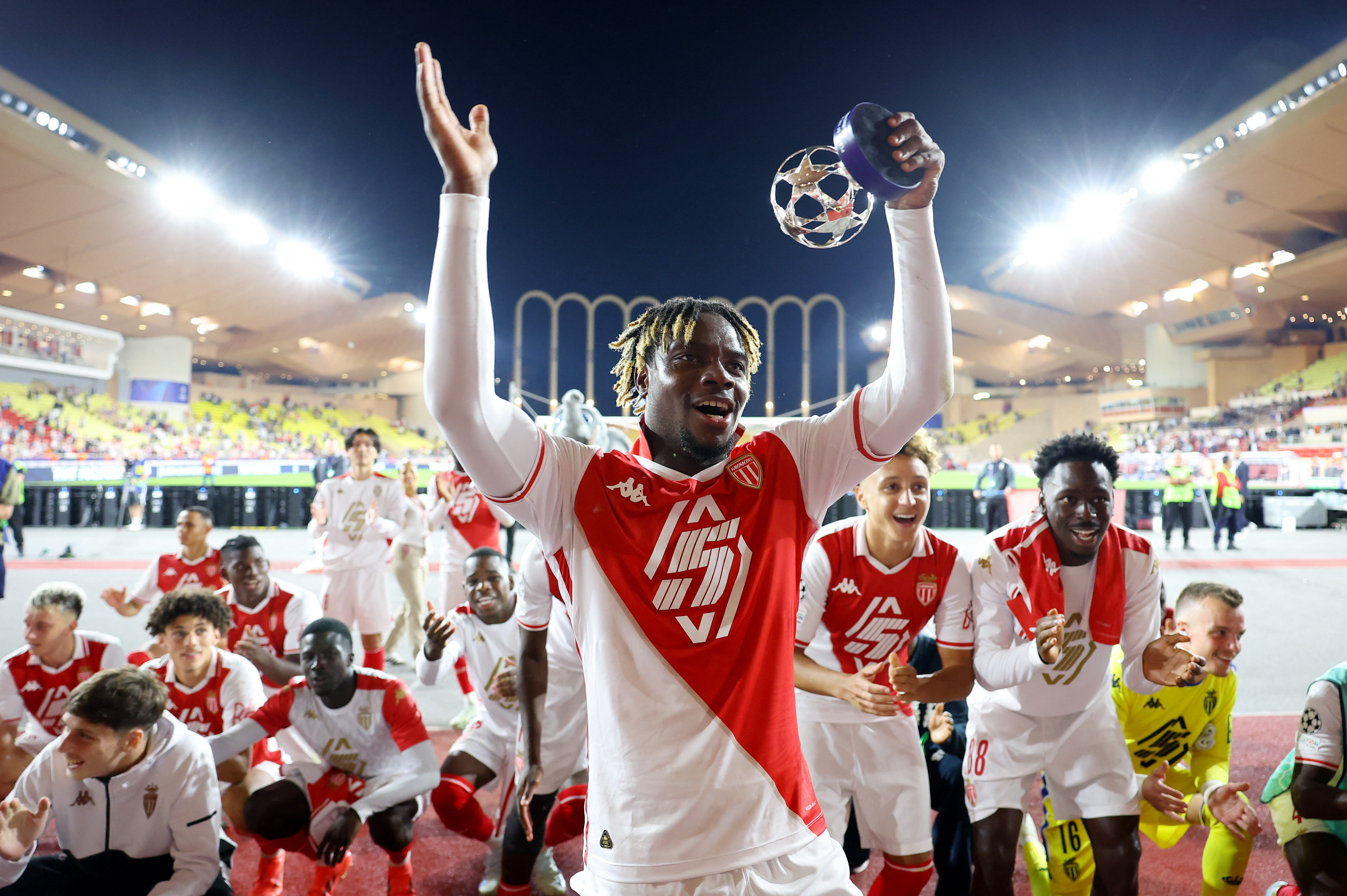 Ten-man Barcelona lose 2-1 to Monaco in Champions League opener | Reuters