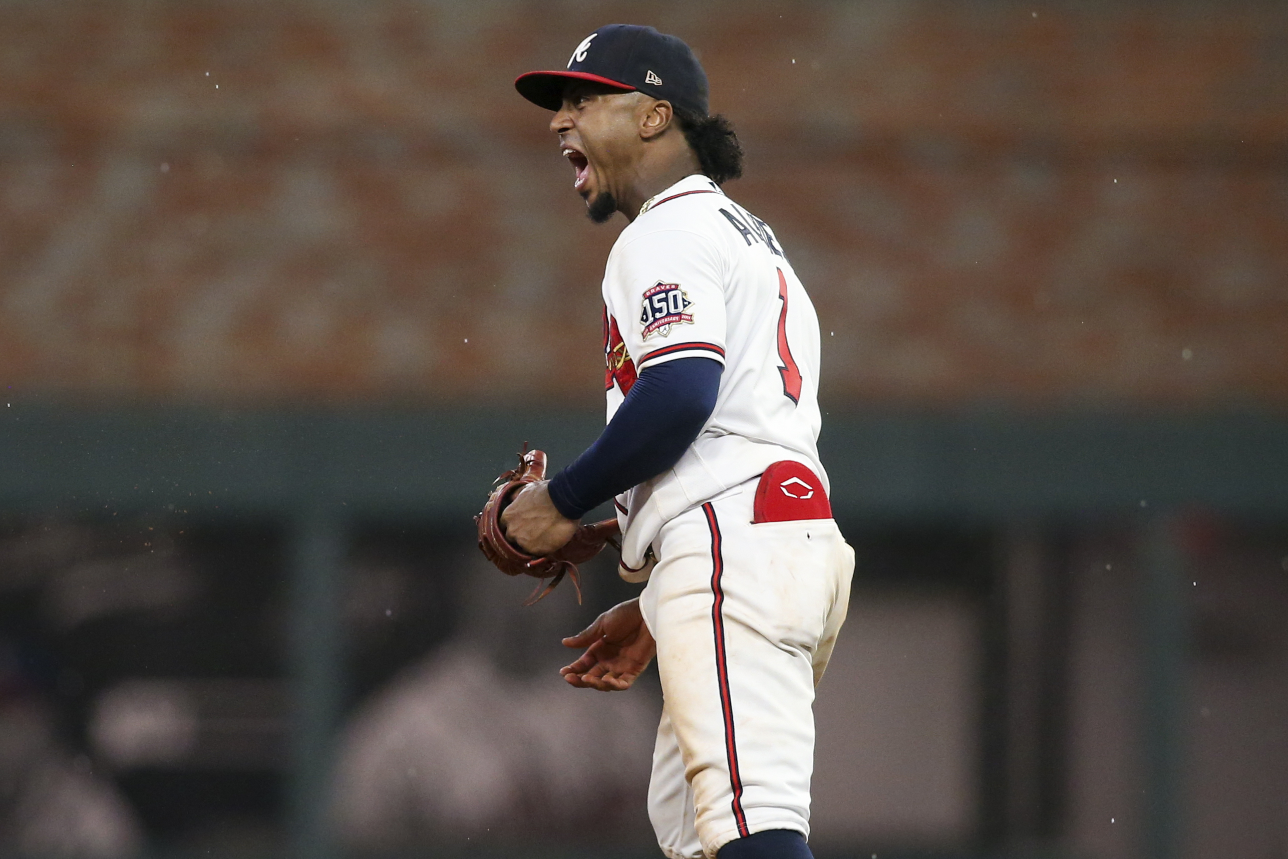 Cleveland Indians top Milwaukee Brewers 6-2 behind Carlos Carrasco