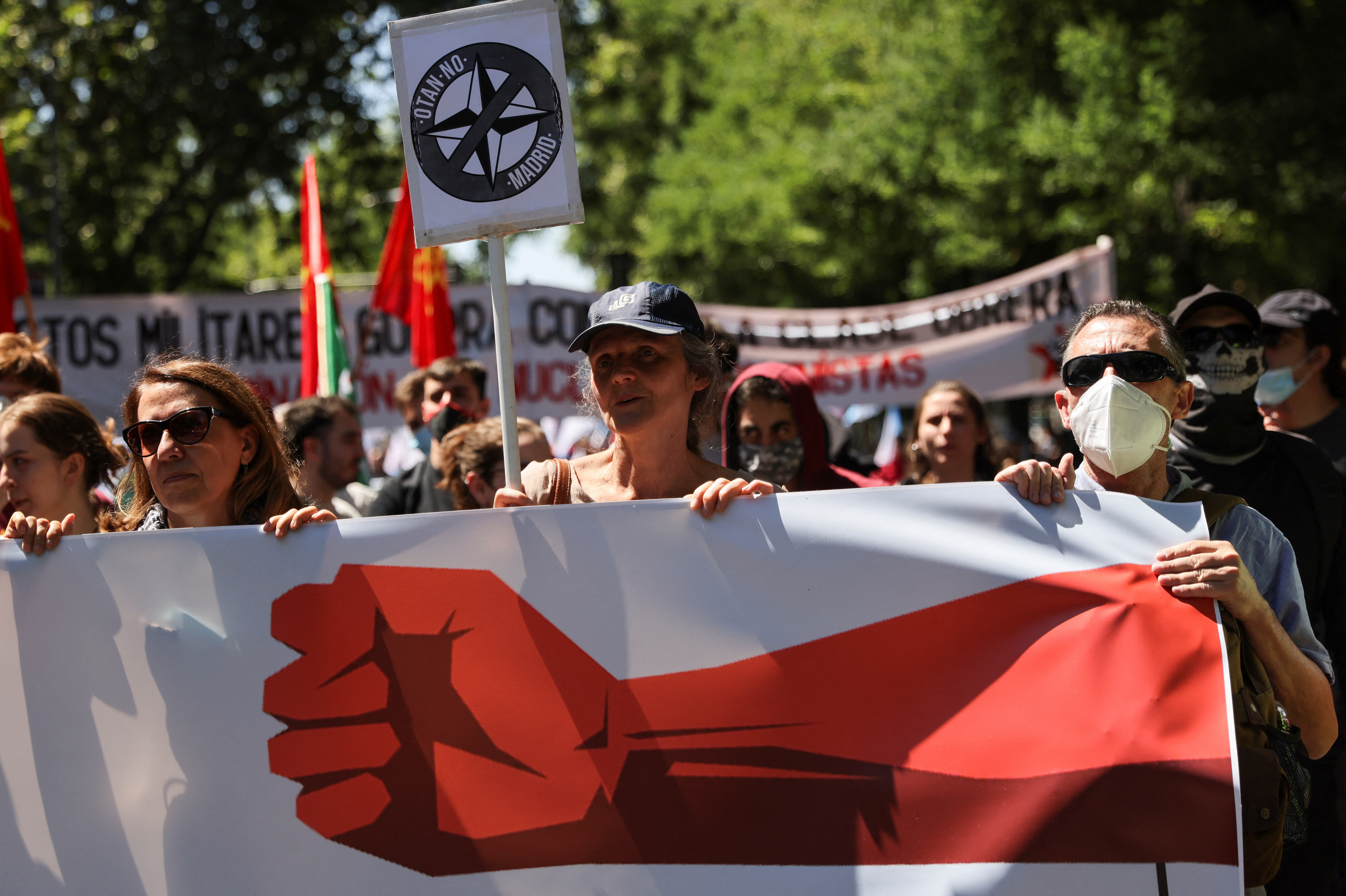 Protesters stage anti-NATO rally in Madrid