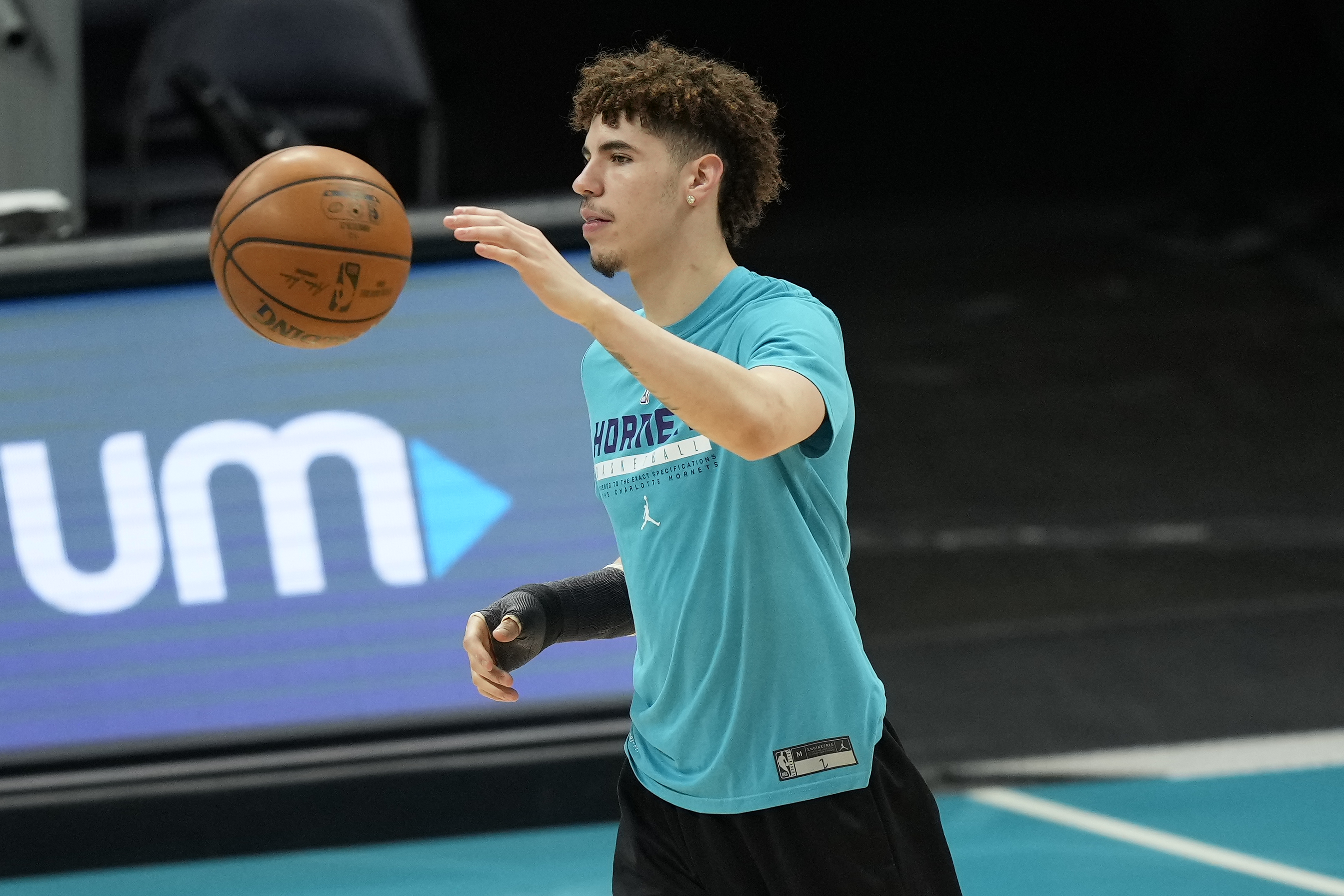 Apparently, playing basketball is all LaMelo Ball needs - Chicago Sun-Times