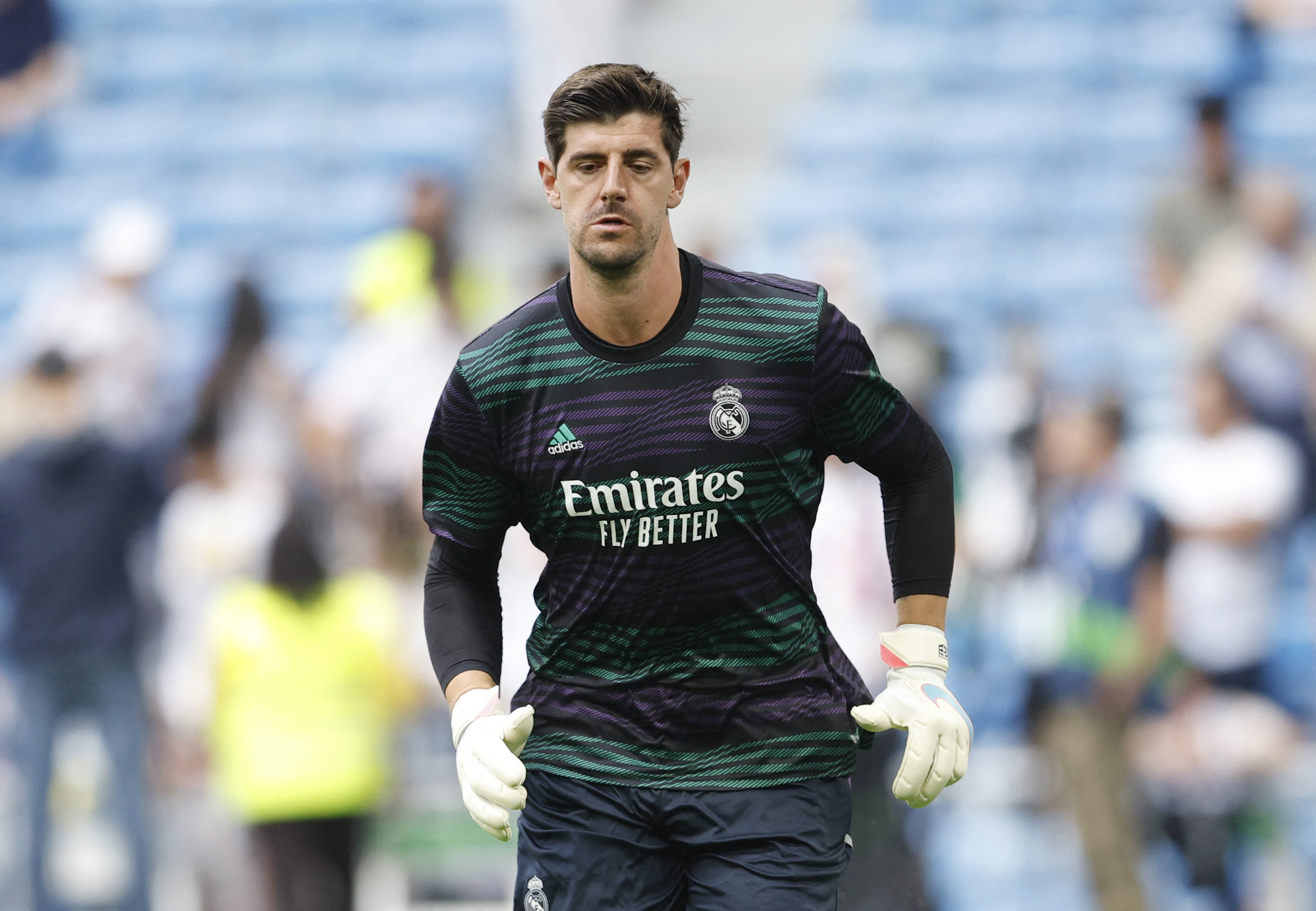 Real goalkeeper Courtois sidelined for several months with torn ACL ...