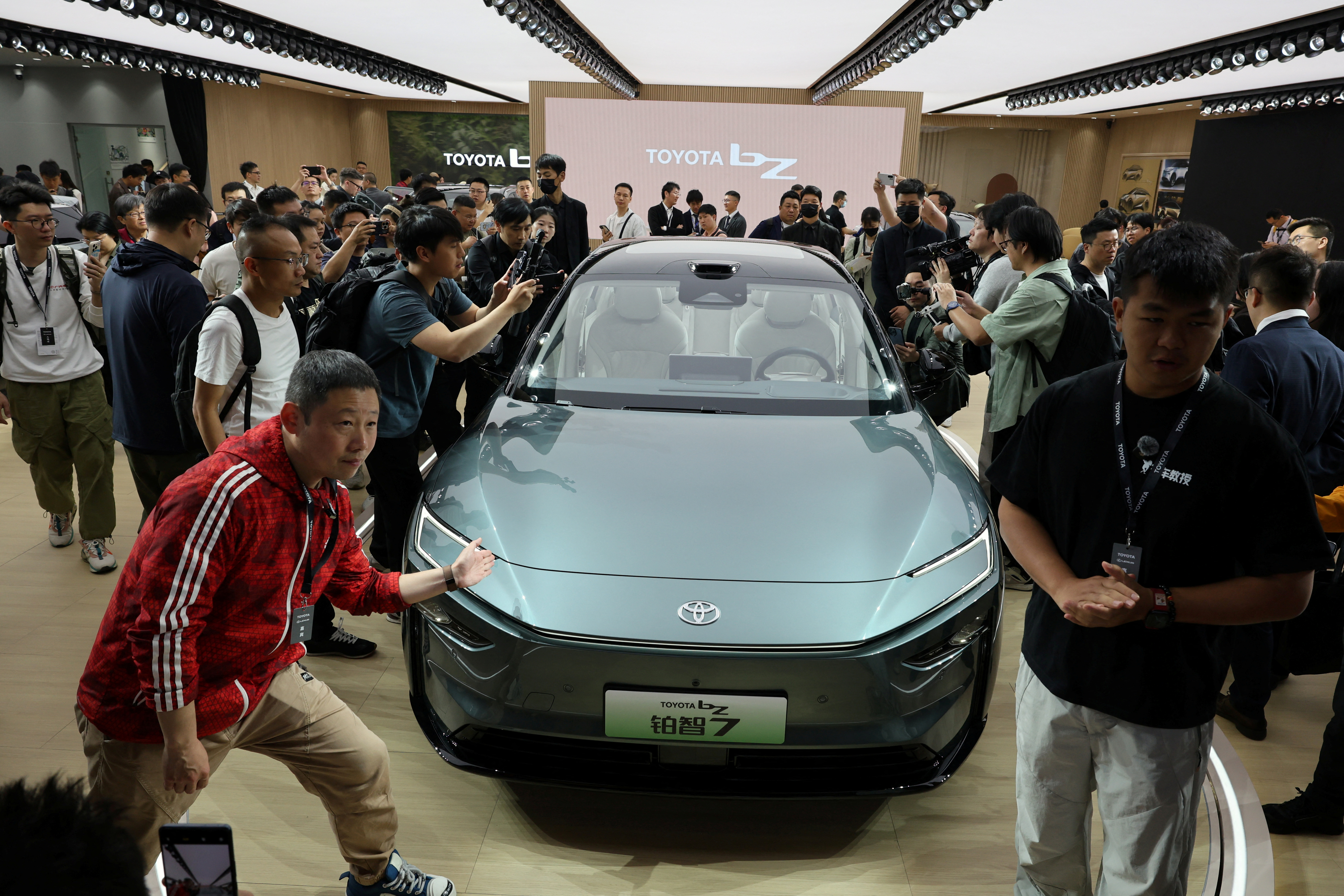 Concerned carmakers race to beat China's rare earths deadline