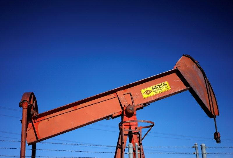 原油先物3％超安、中東地域の供給懸念和らぐ
