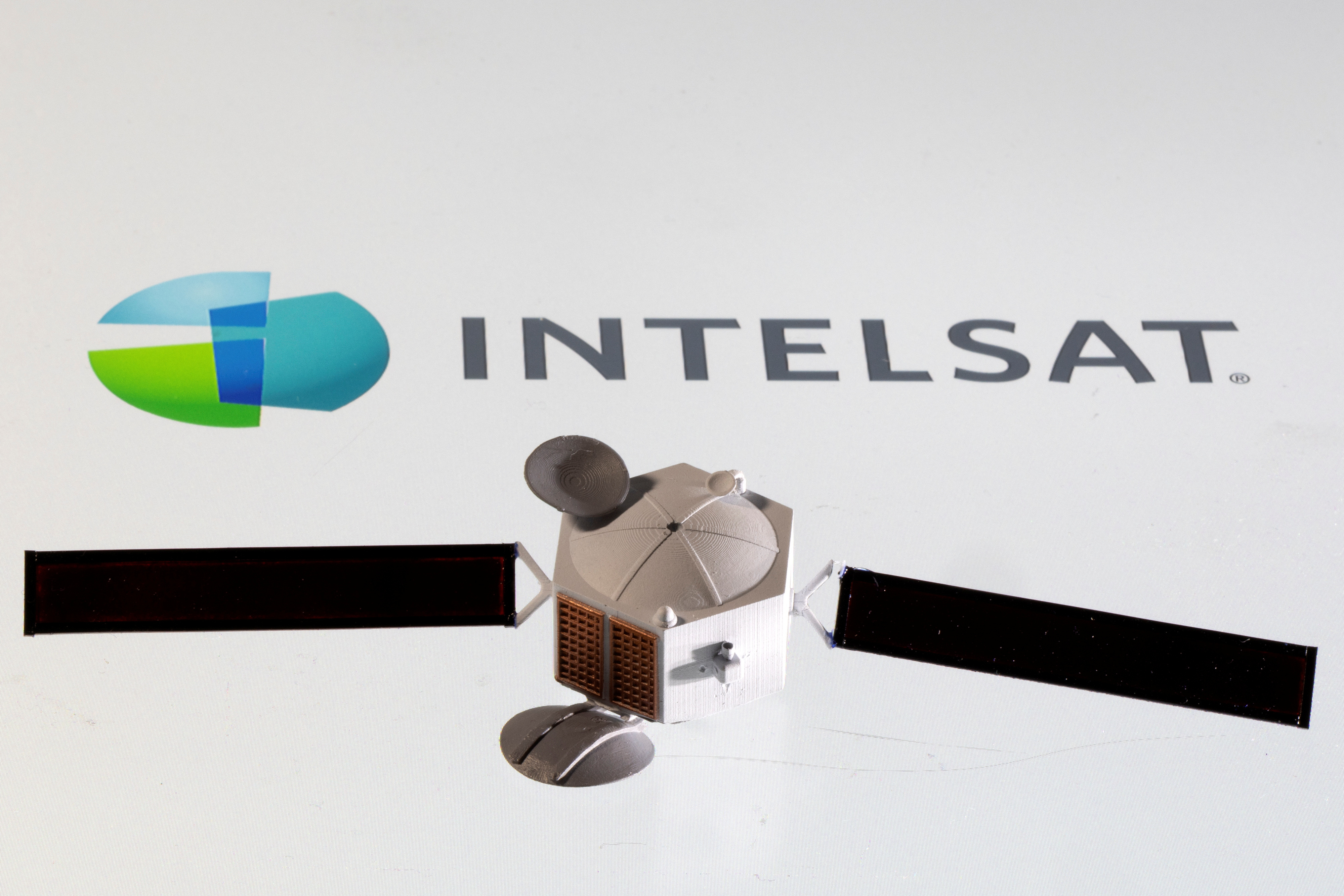 Picture illustration of Intelsat logo and satellite model