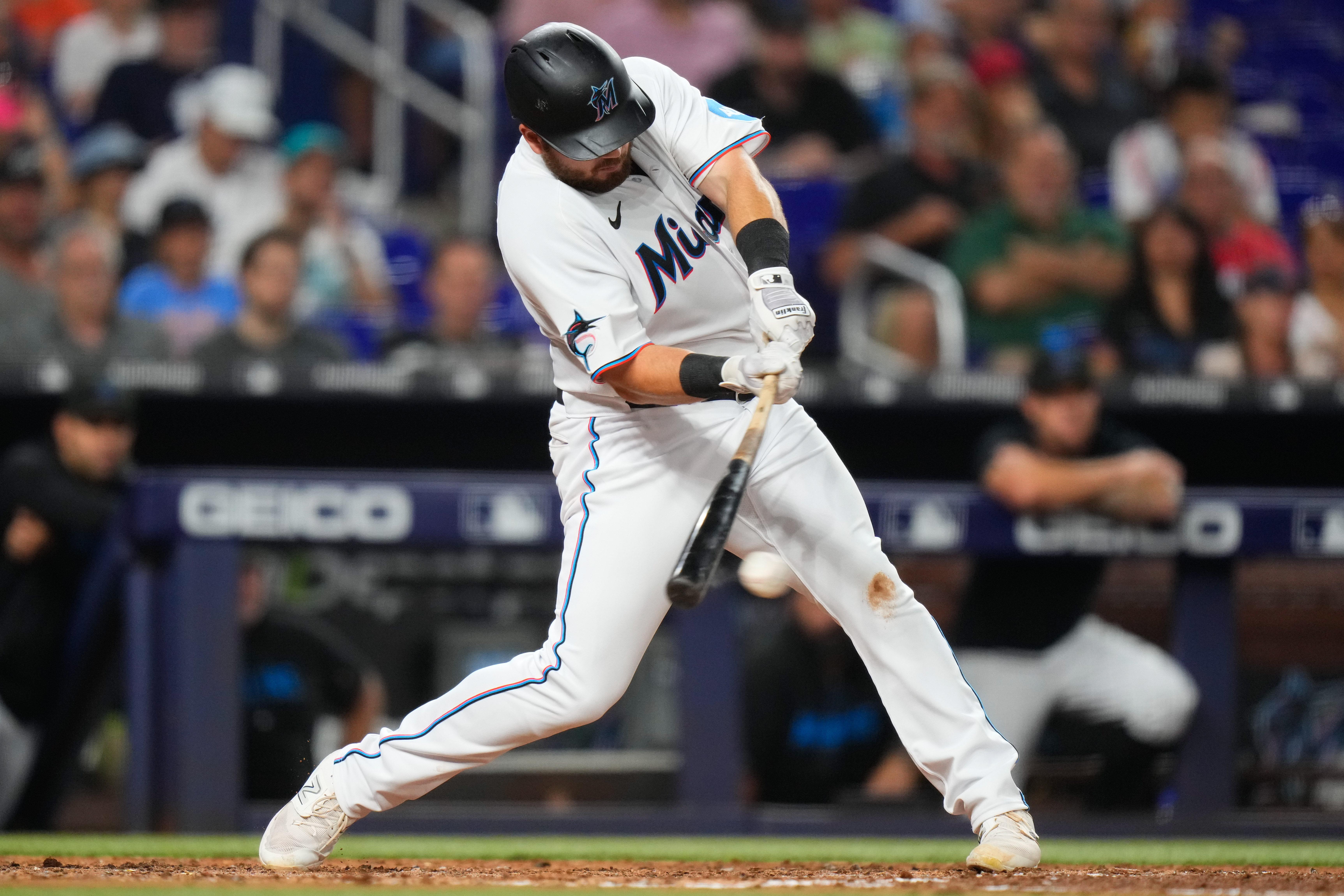 Trio of consecutive homers lift Marlins over Astros 5-1