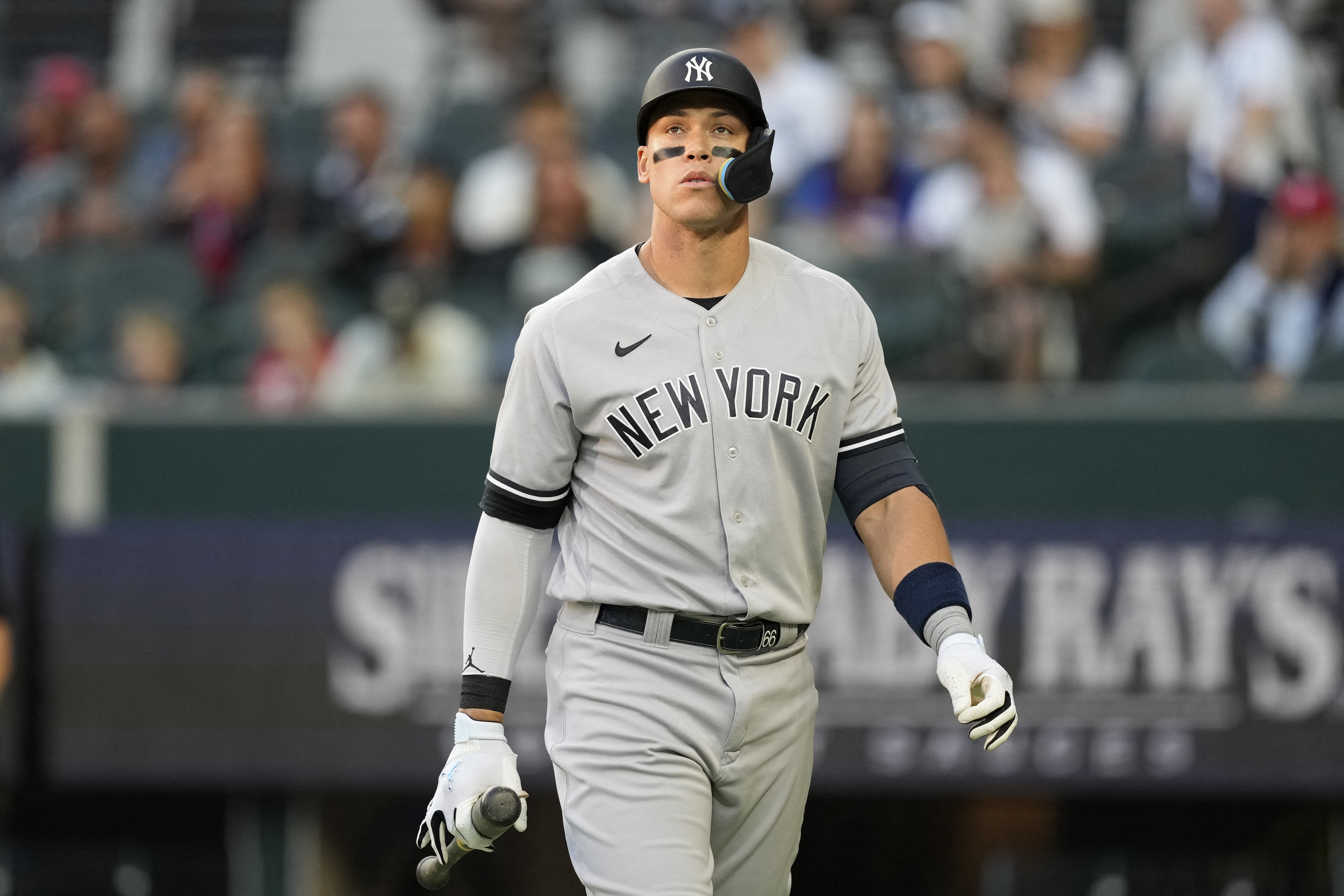Judge homers, Cole dominates as Yankees beat Giants 5-0 - The San Diego  Union-Tribune