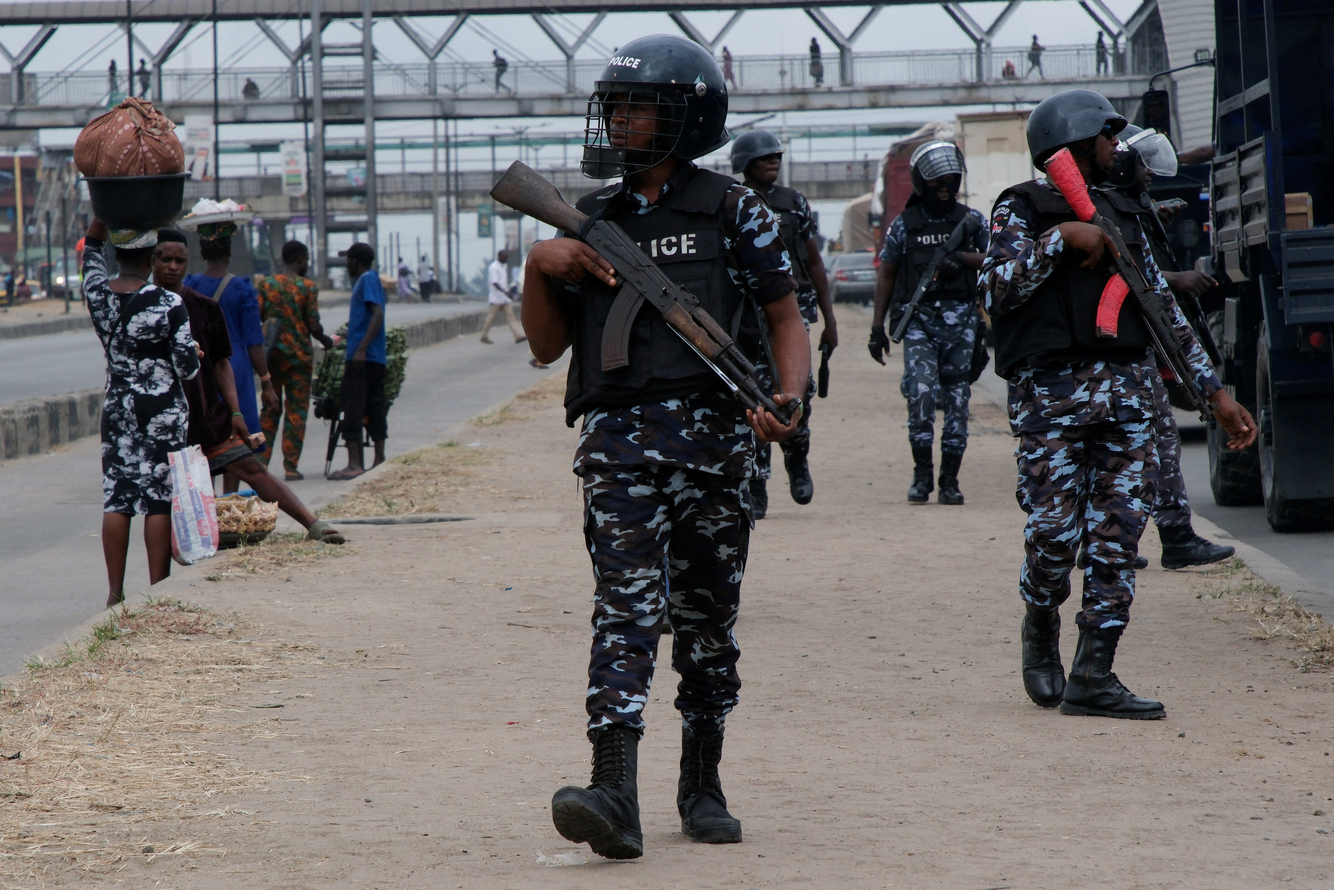 Nigerian security stall ongoing protests in Lagos