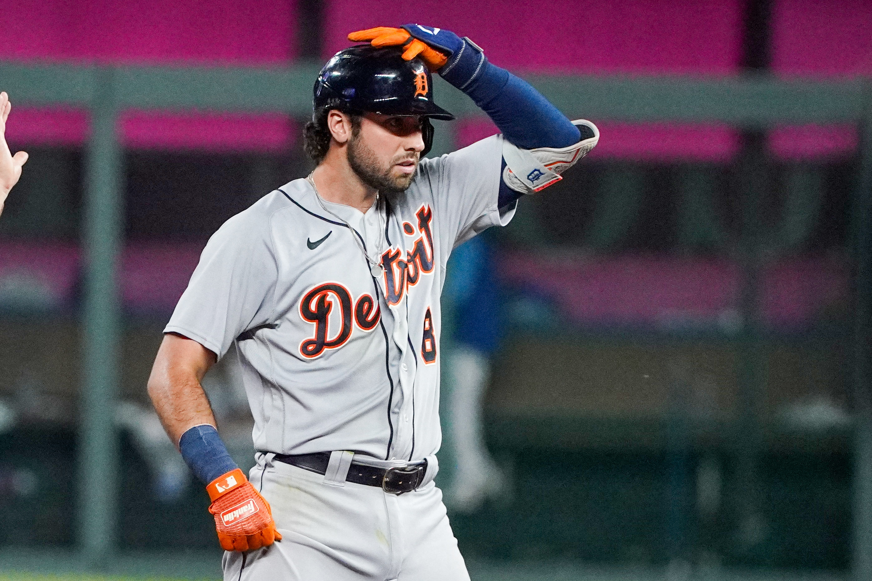 Four-run eighth fuels Tigers' comeback win over Royals