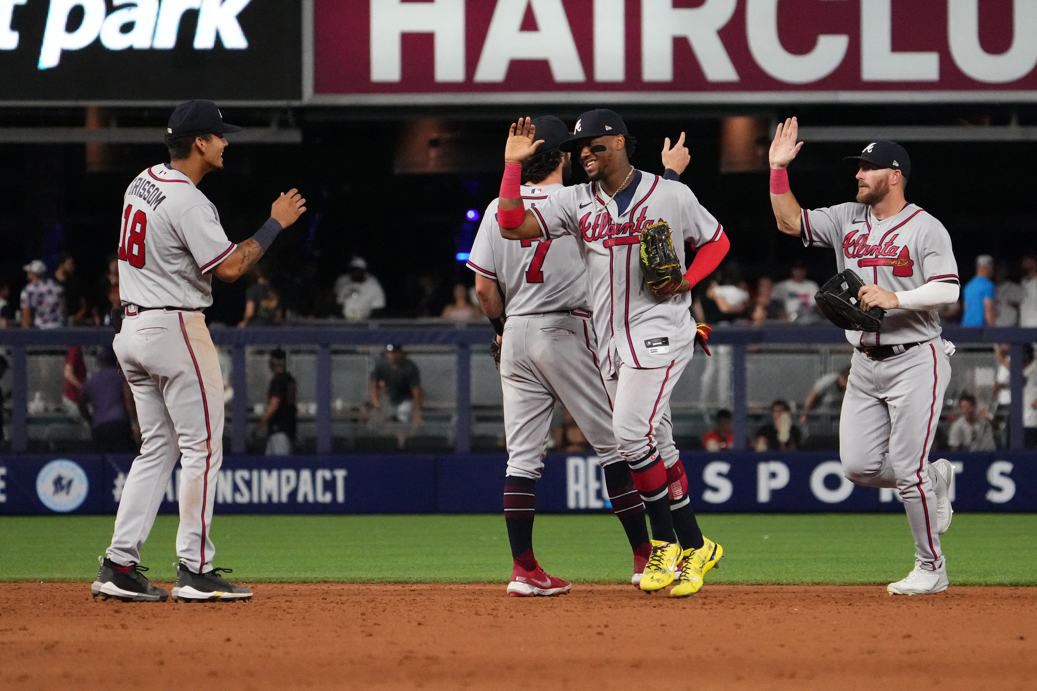Starling Marte 'tampers' with Juan Soto during HR Derby