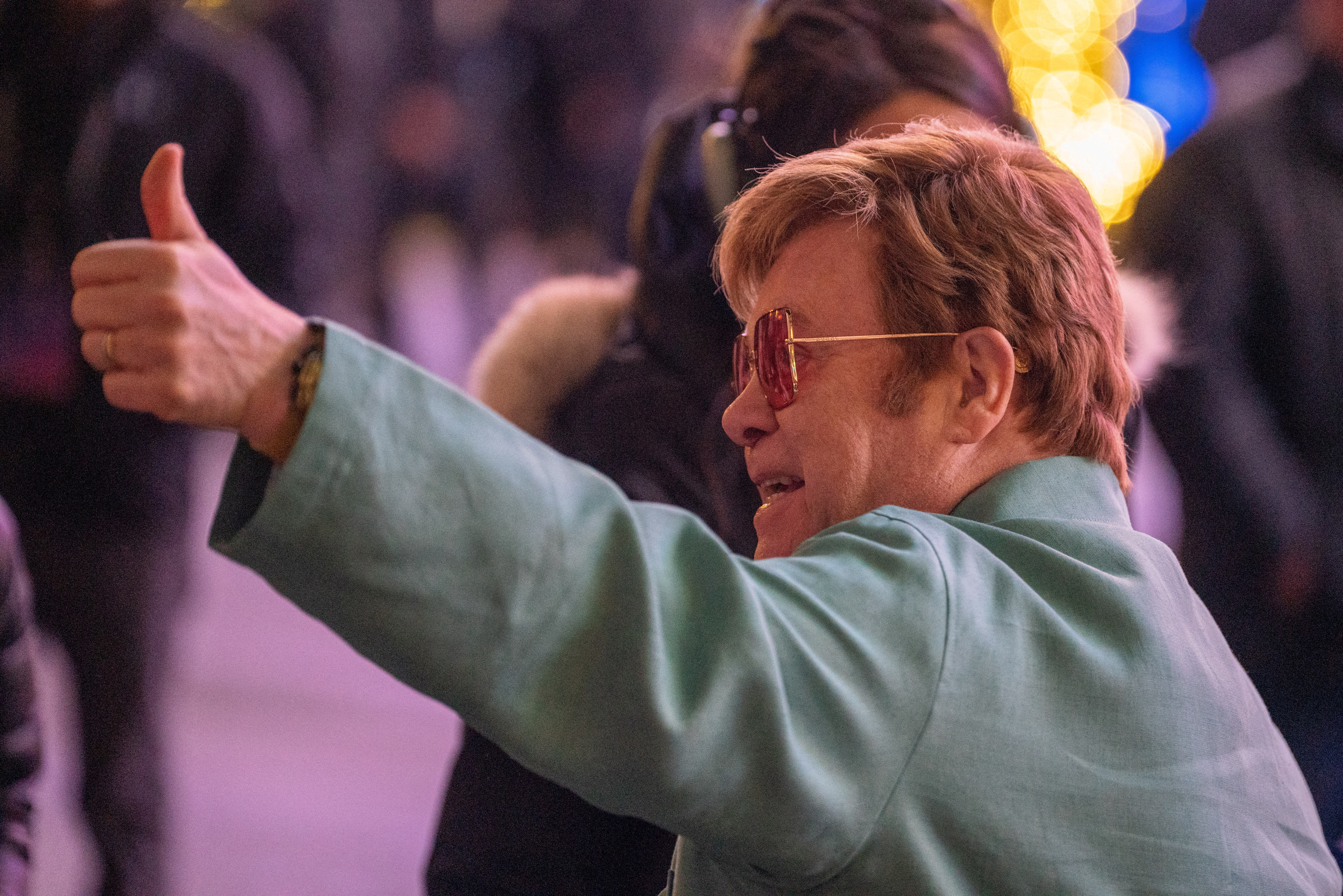 Elton John bids U.S. 'farewell' with star-studded Dodger Stadium