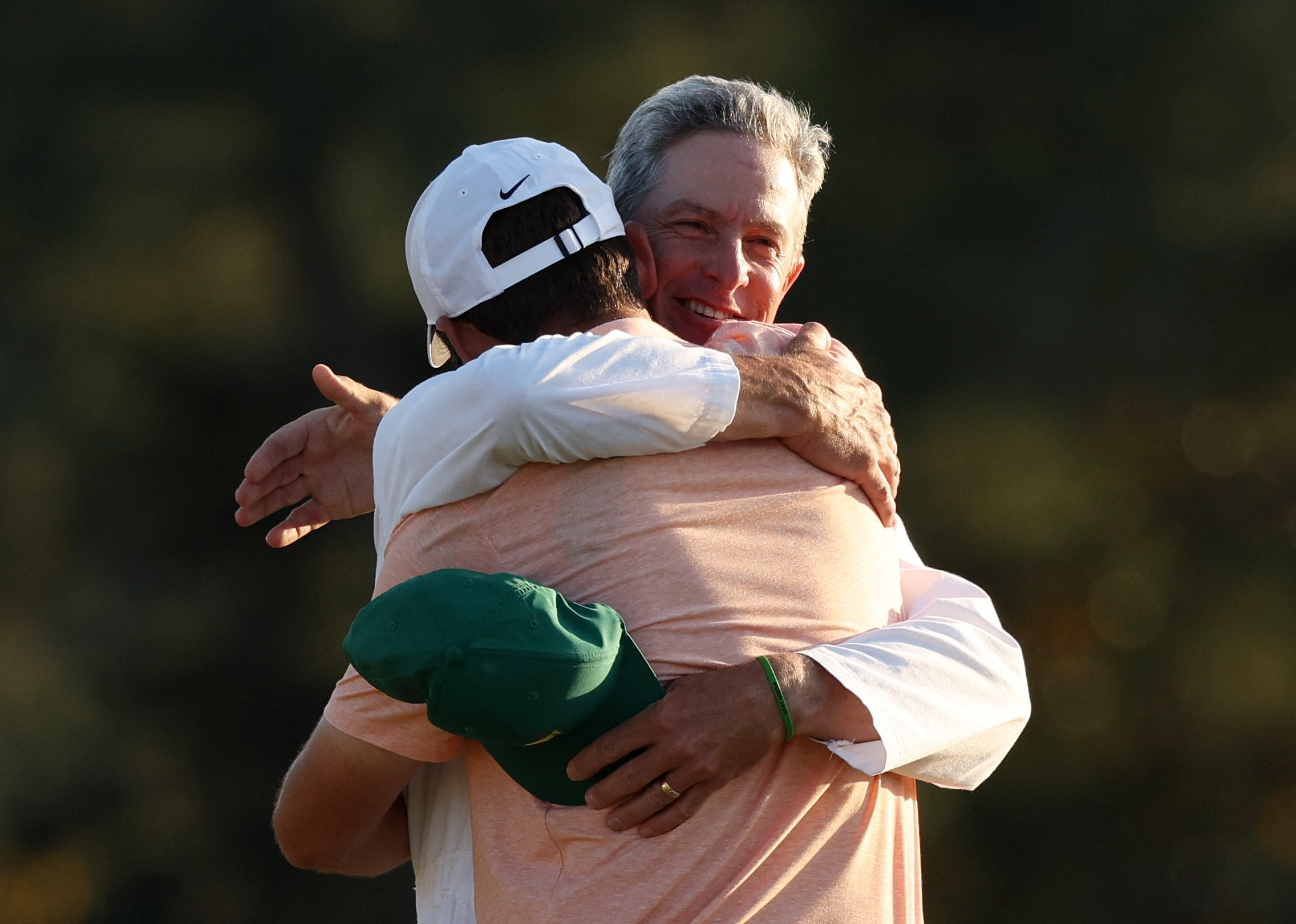 Scheffler takes Green Jacket after Amen Corner bares teeth | Reuters