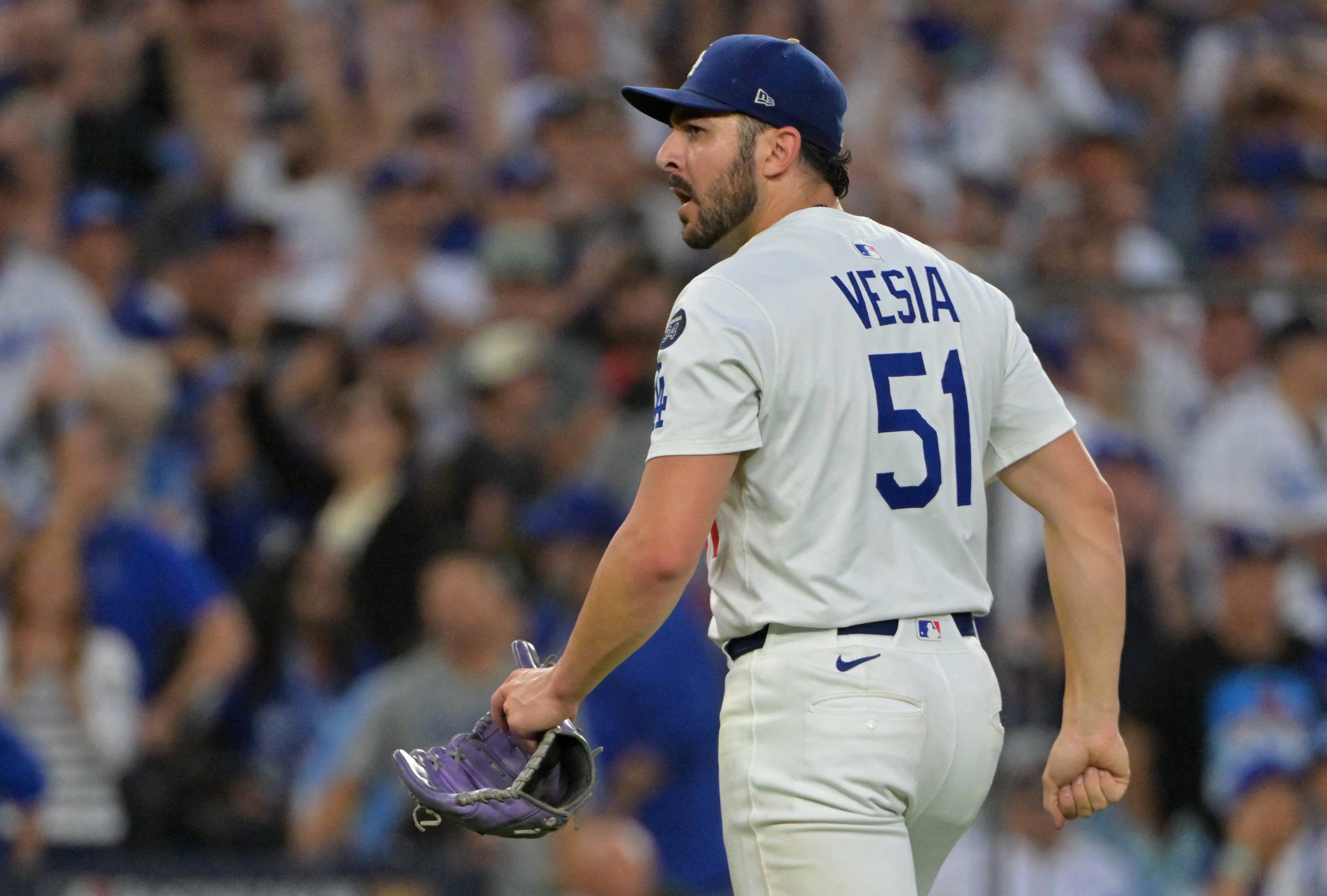 Dodgers LHP Alex Vesia announces death of infant daughter | Reuters