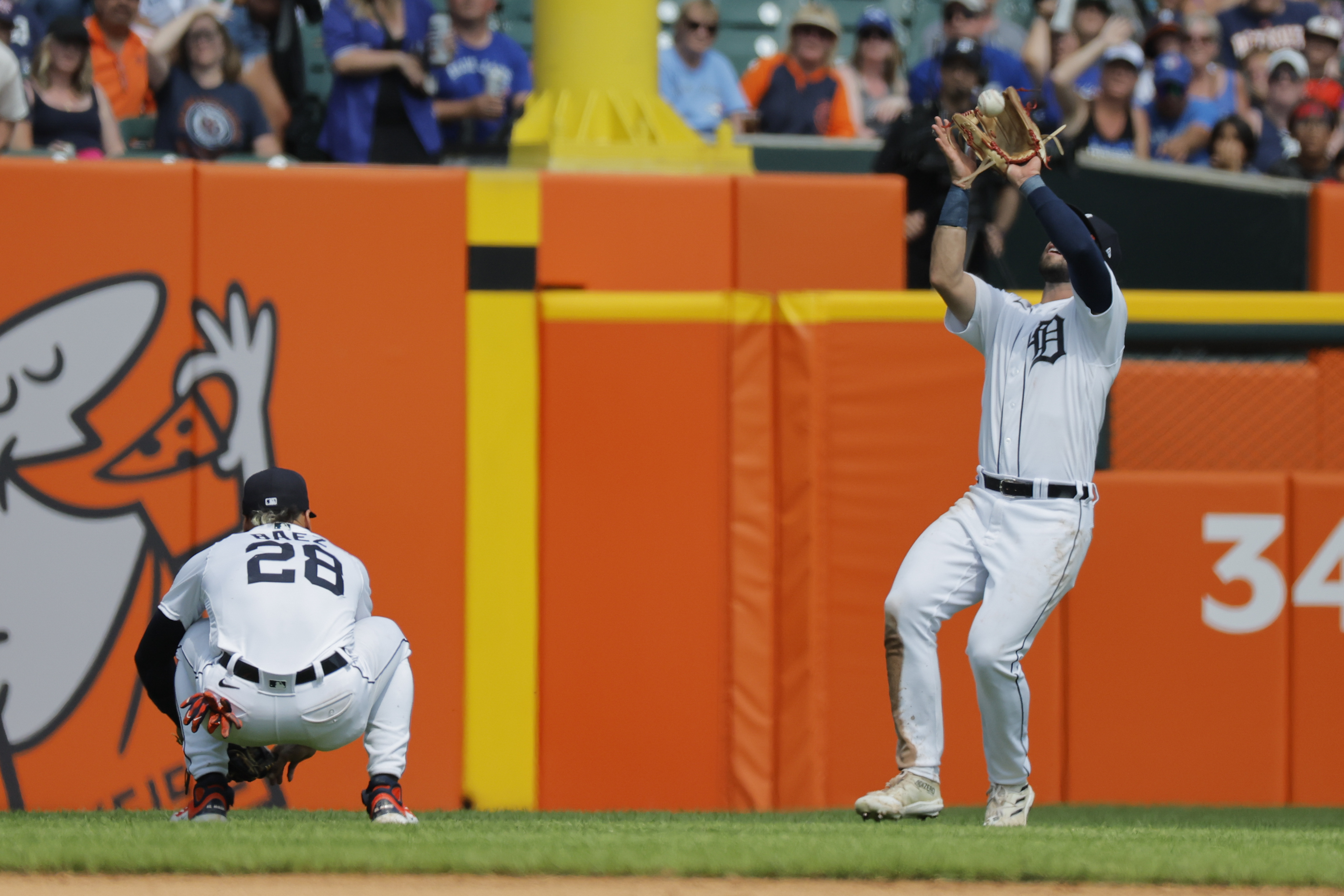 Tigers 2, Blue Jays 0 -- Three Tigers combine on no-hitter