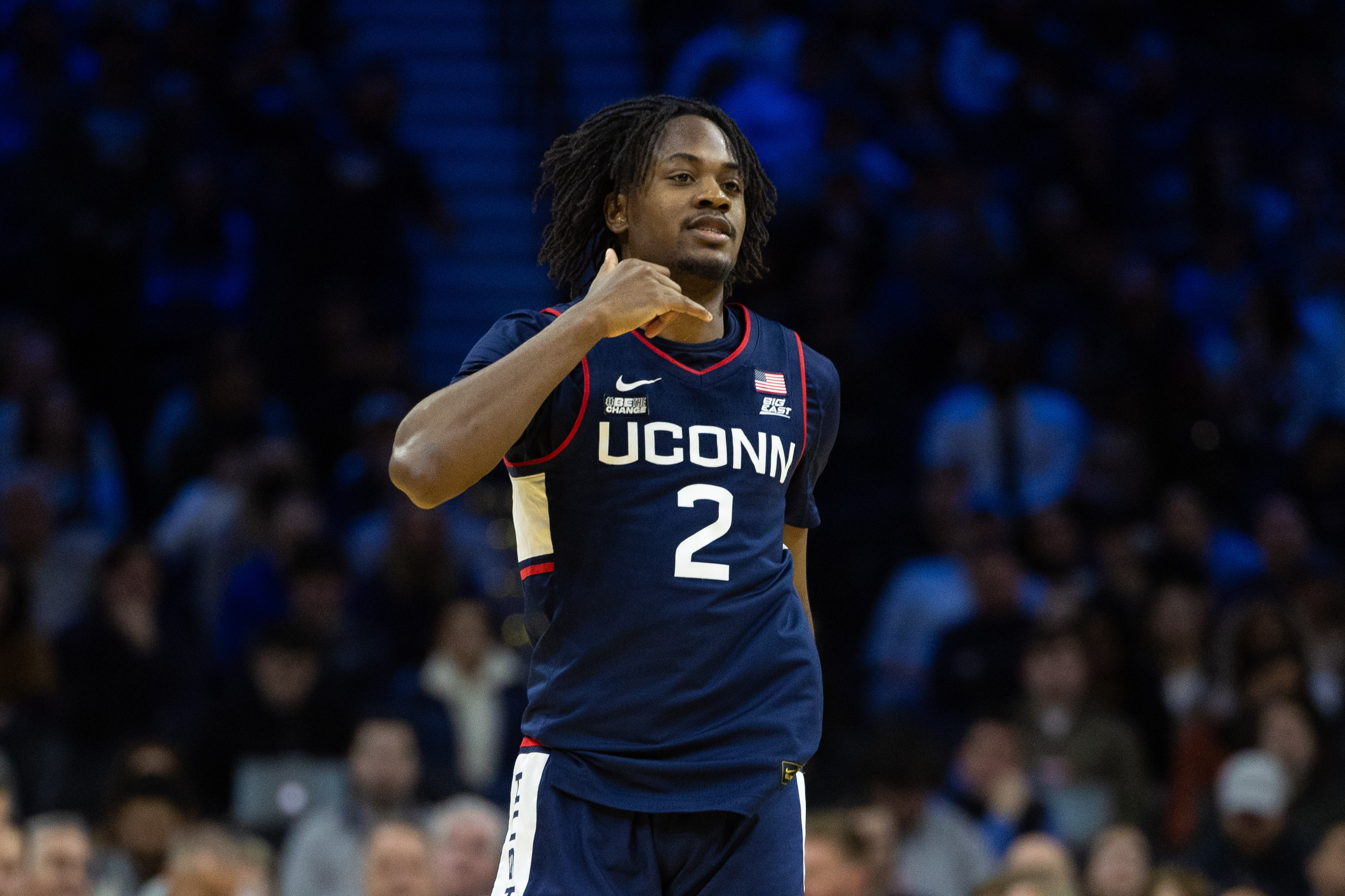 No. 1 UConn survives battle with Villanova | Reuters