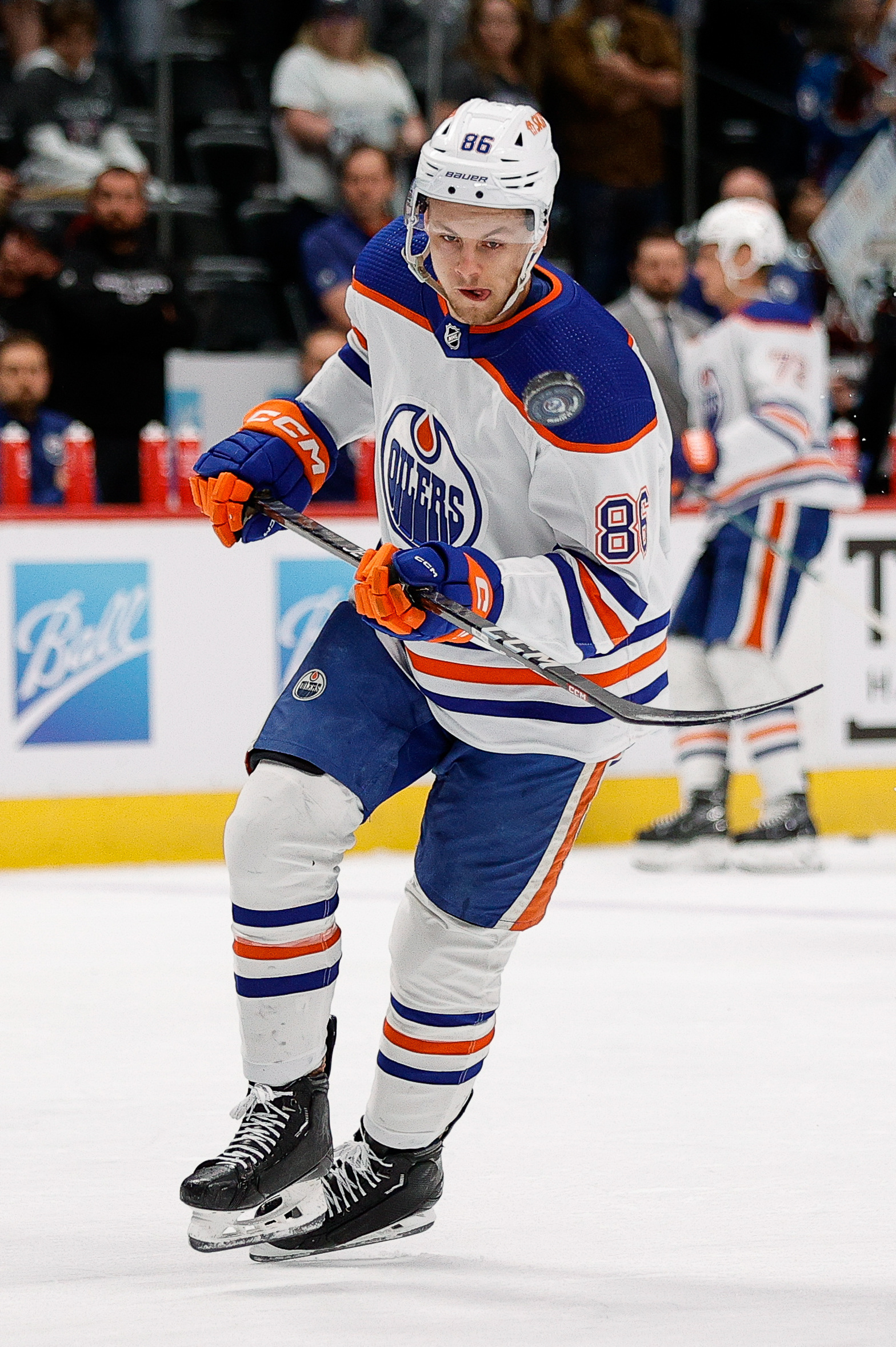 NHL - Showdown between Edmonton Oilers captain Connor McDavid and