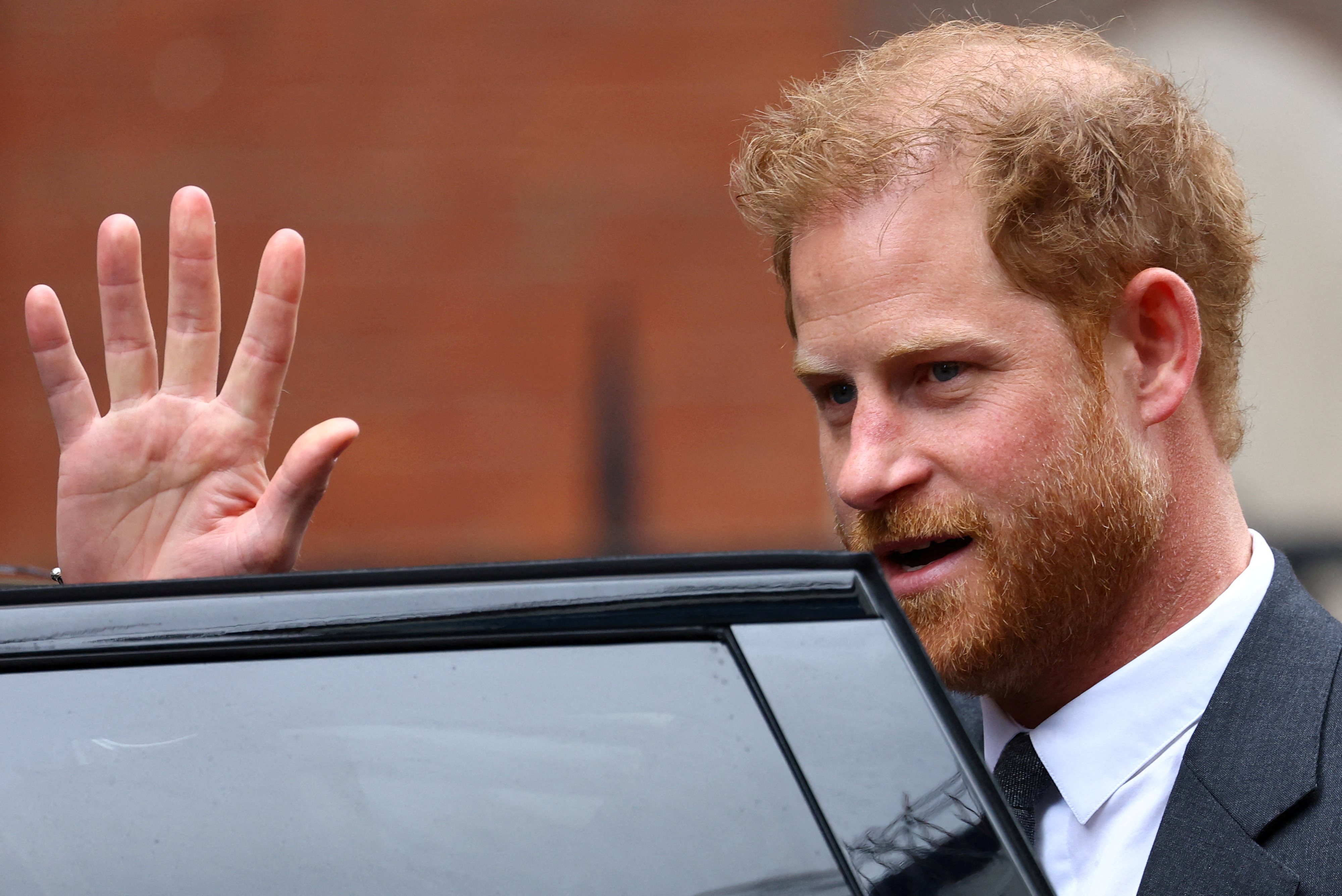 UK paper group  Associated Newspapers bids to throw out Prince Harry and others' privacy lawsuits