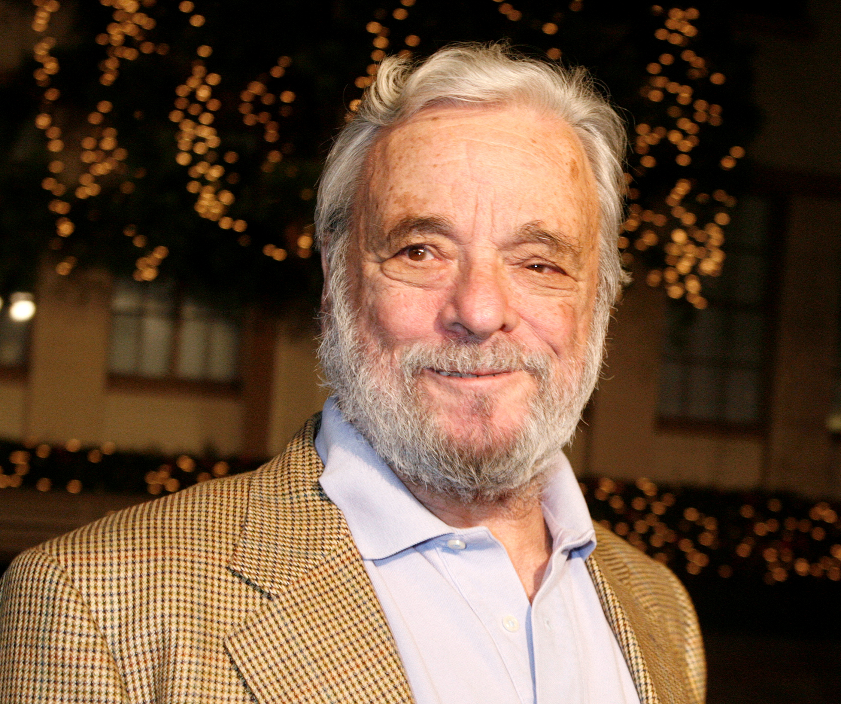 Stephen Sondheim poses as he arrives at a special screening at Paramount Studios in Hollywood