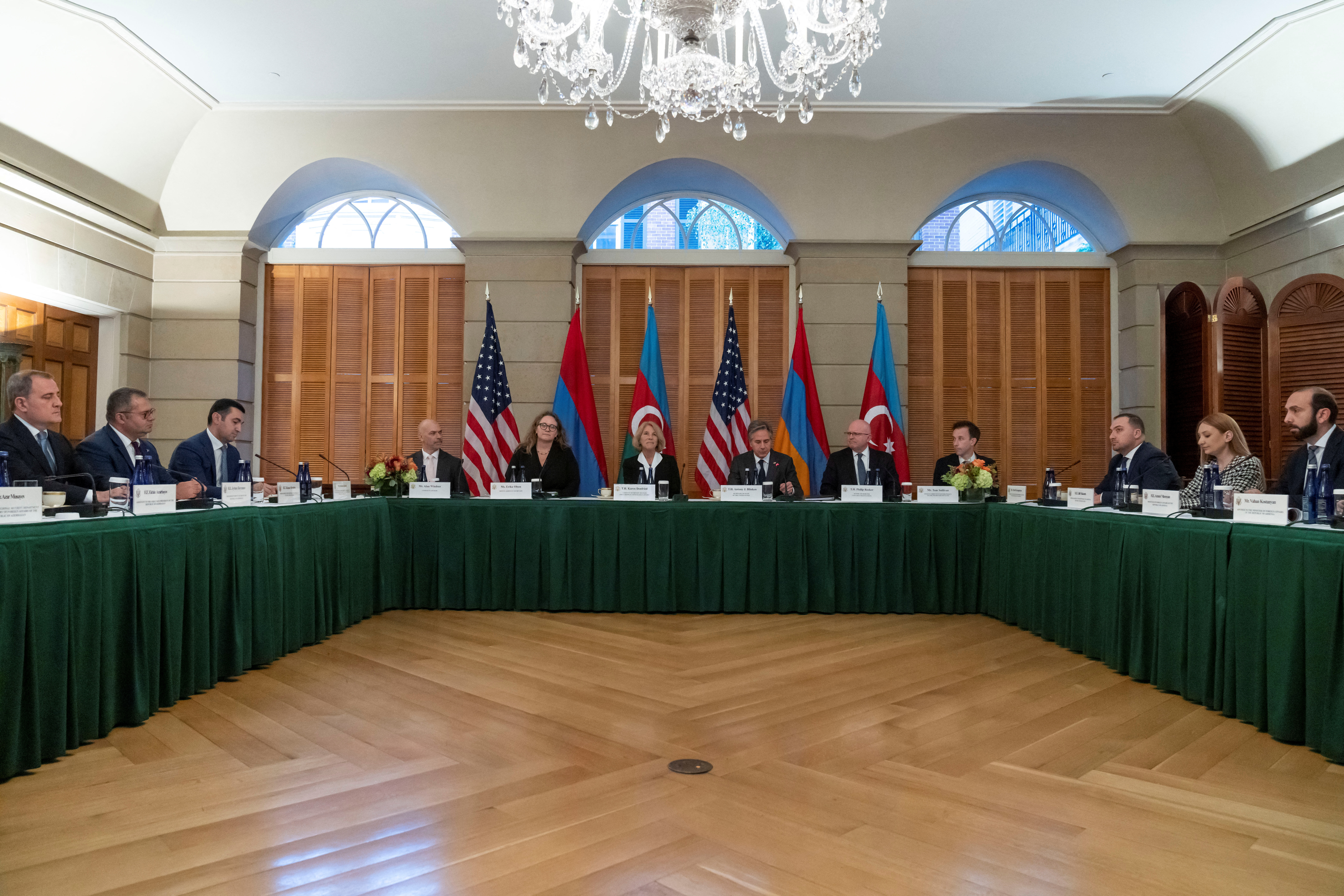 Blinken hosts Armenia and Azerbaijan ministers