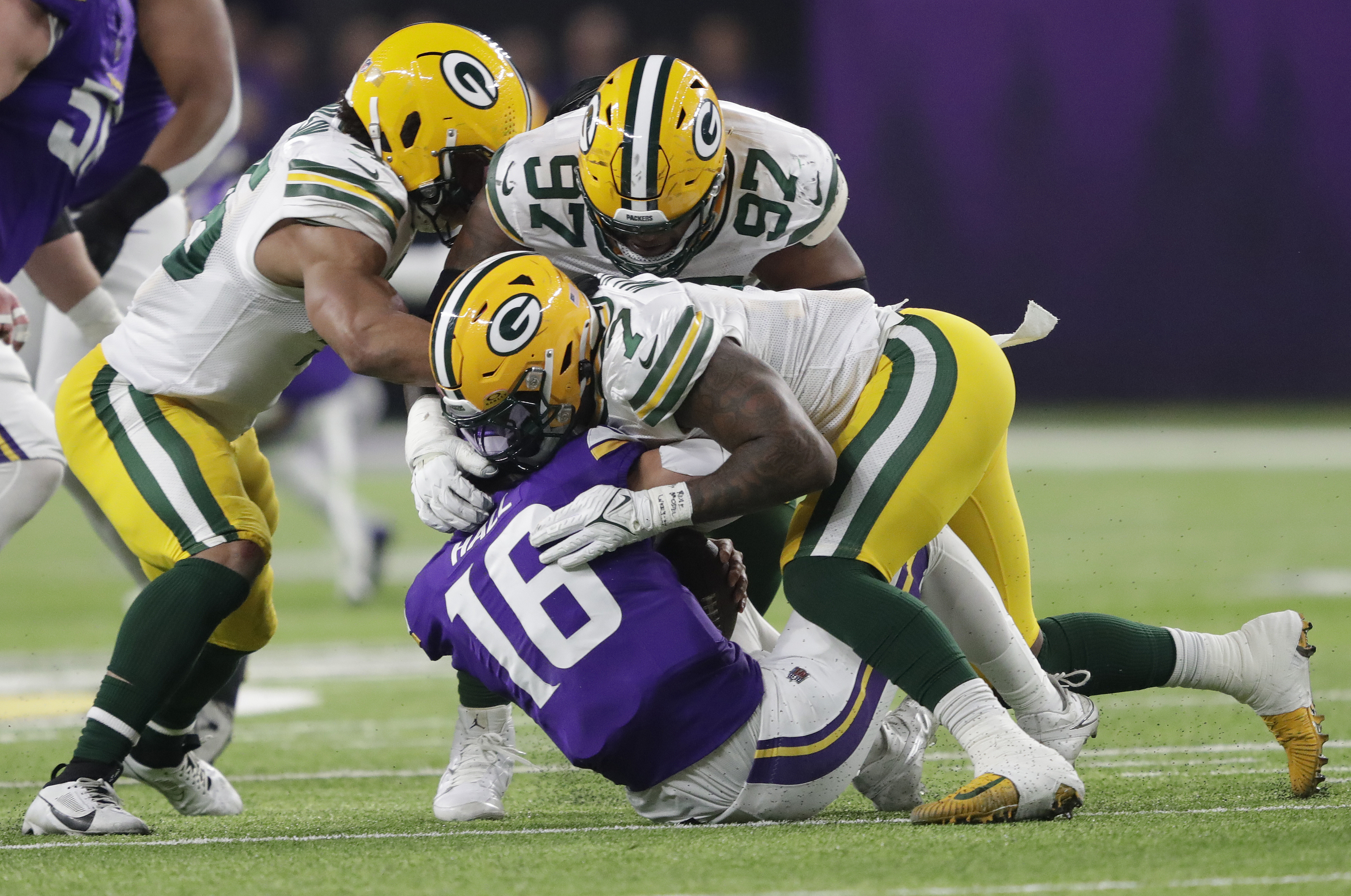 Jordan Love Keeps Packers' Playoff Hopes Alive, Astounds NFL Fans in Win  vs. Vikings, News, Scores, Highlights, Stats, and Rumors