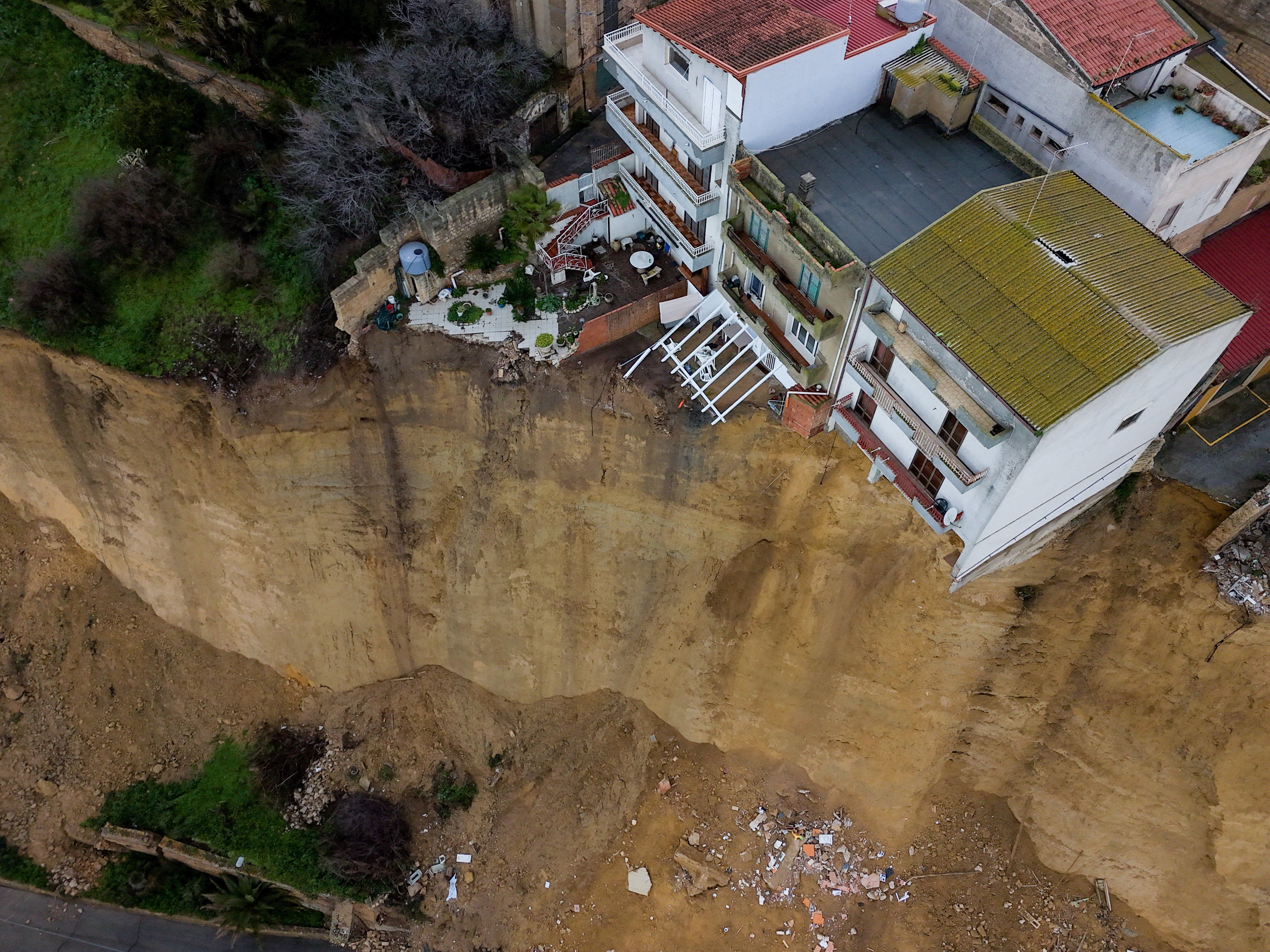Landslide leaves Sicilian town teetering on cliff edge - January 30, 2026 | Reuters