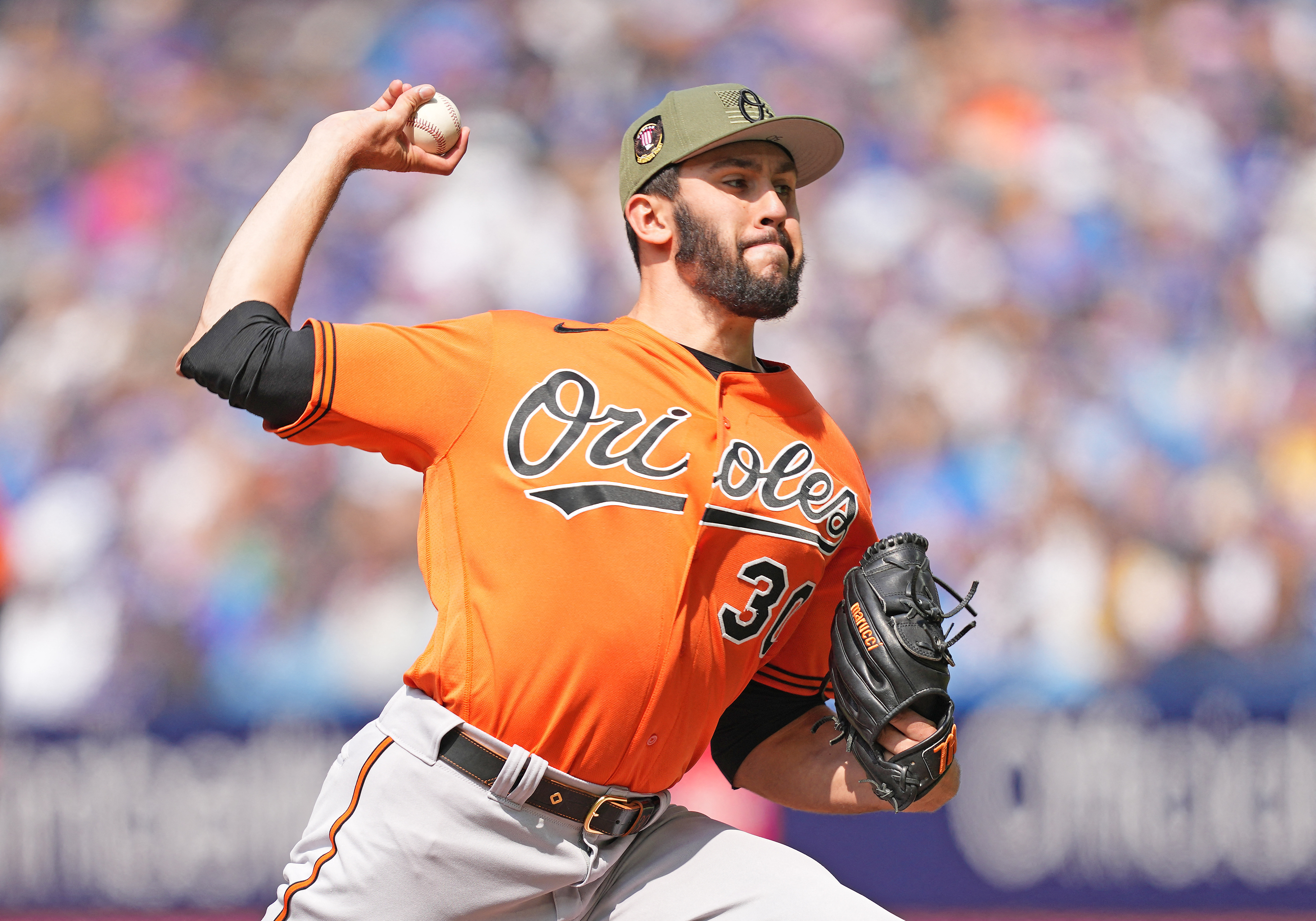 Orioles score on throwing mishap in 10th inning to clip Jays