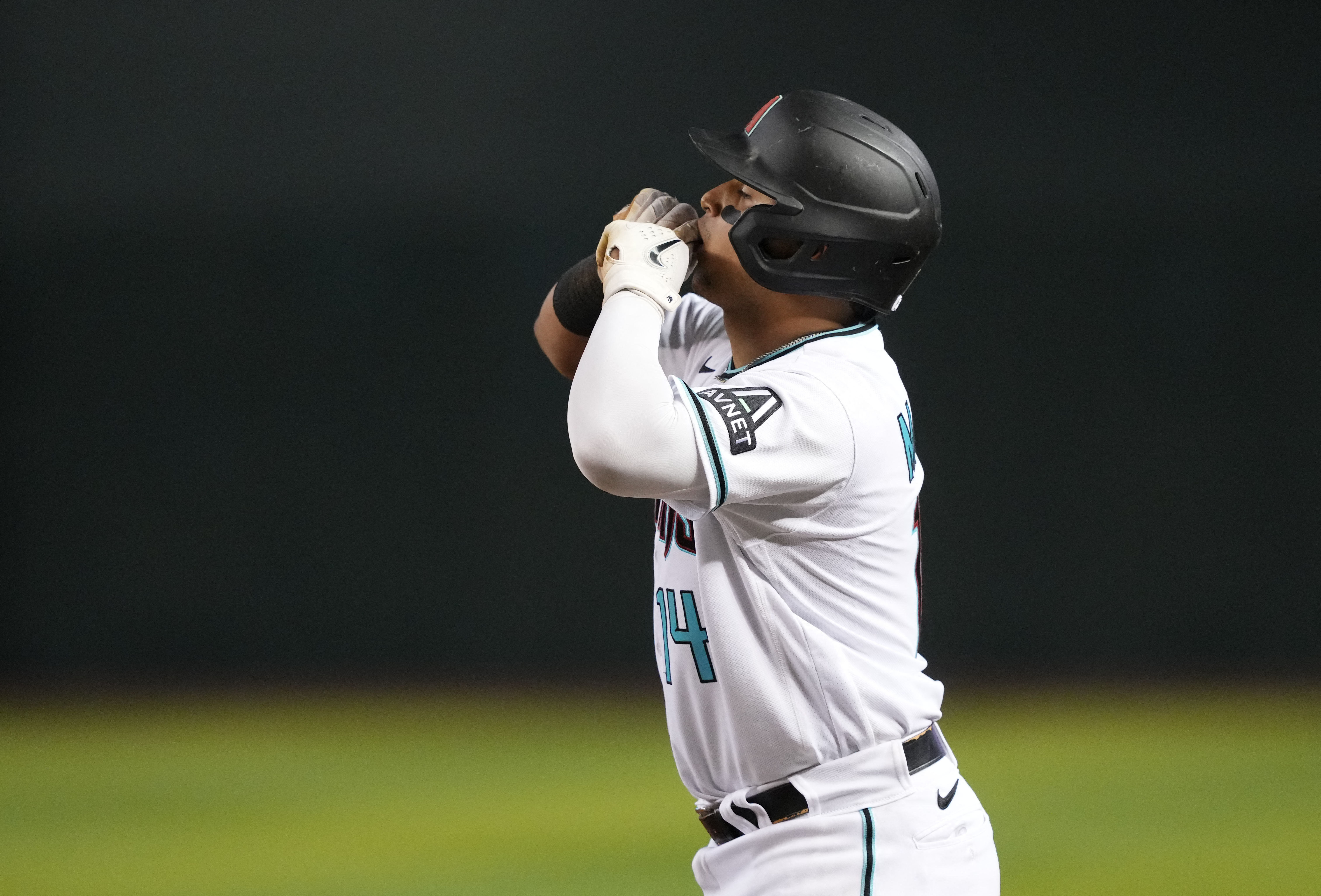 Rookie Corbin Carroll hits go-ahead, 2-run homer in 8th in Diamondbacks'  3-2 win over Reds - ABC News