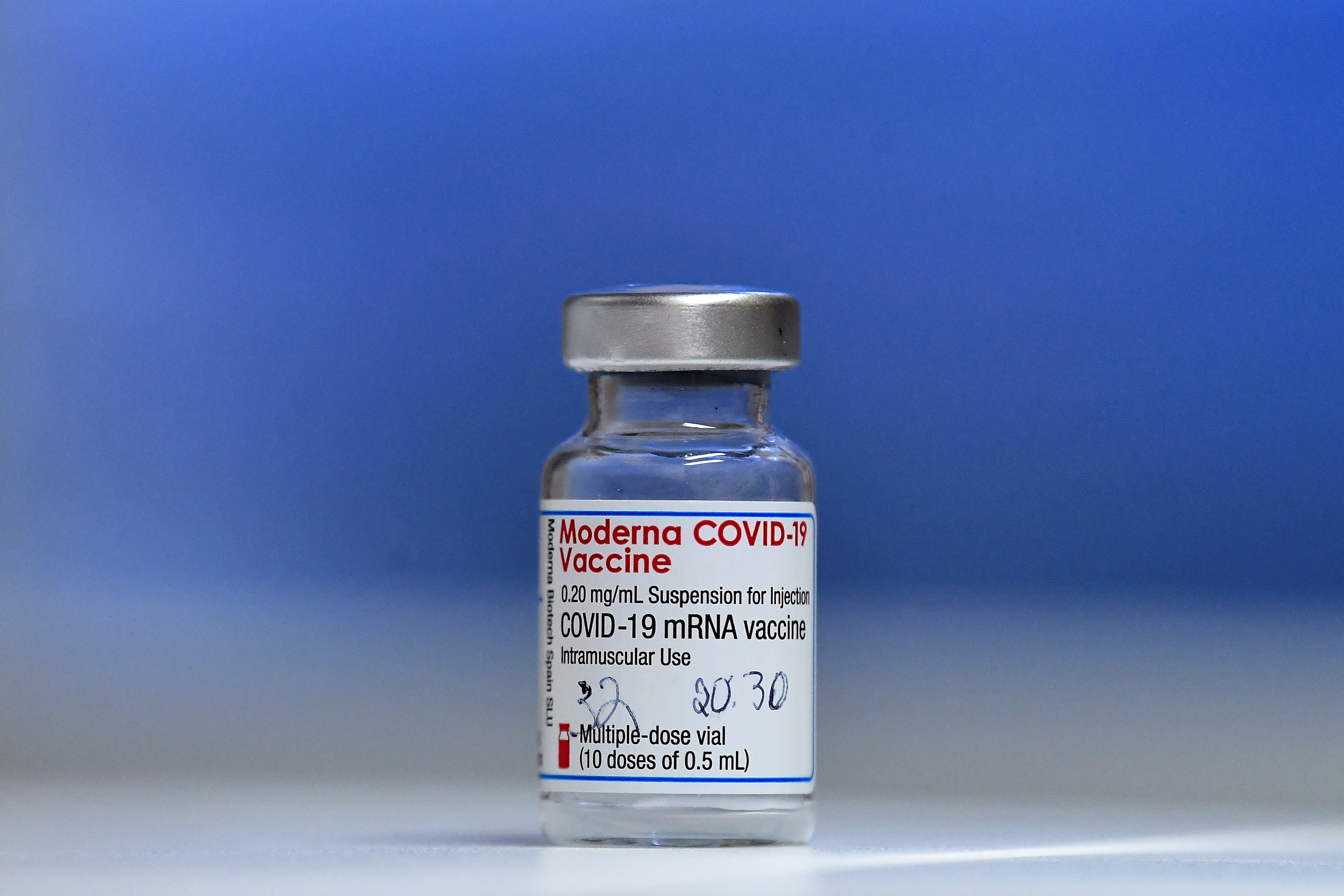 Moderna Developing Booster Shot For New Coronavirus Variants Increases Vaccine Production Target Reuters