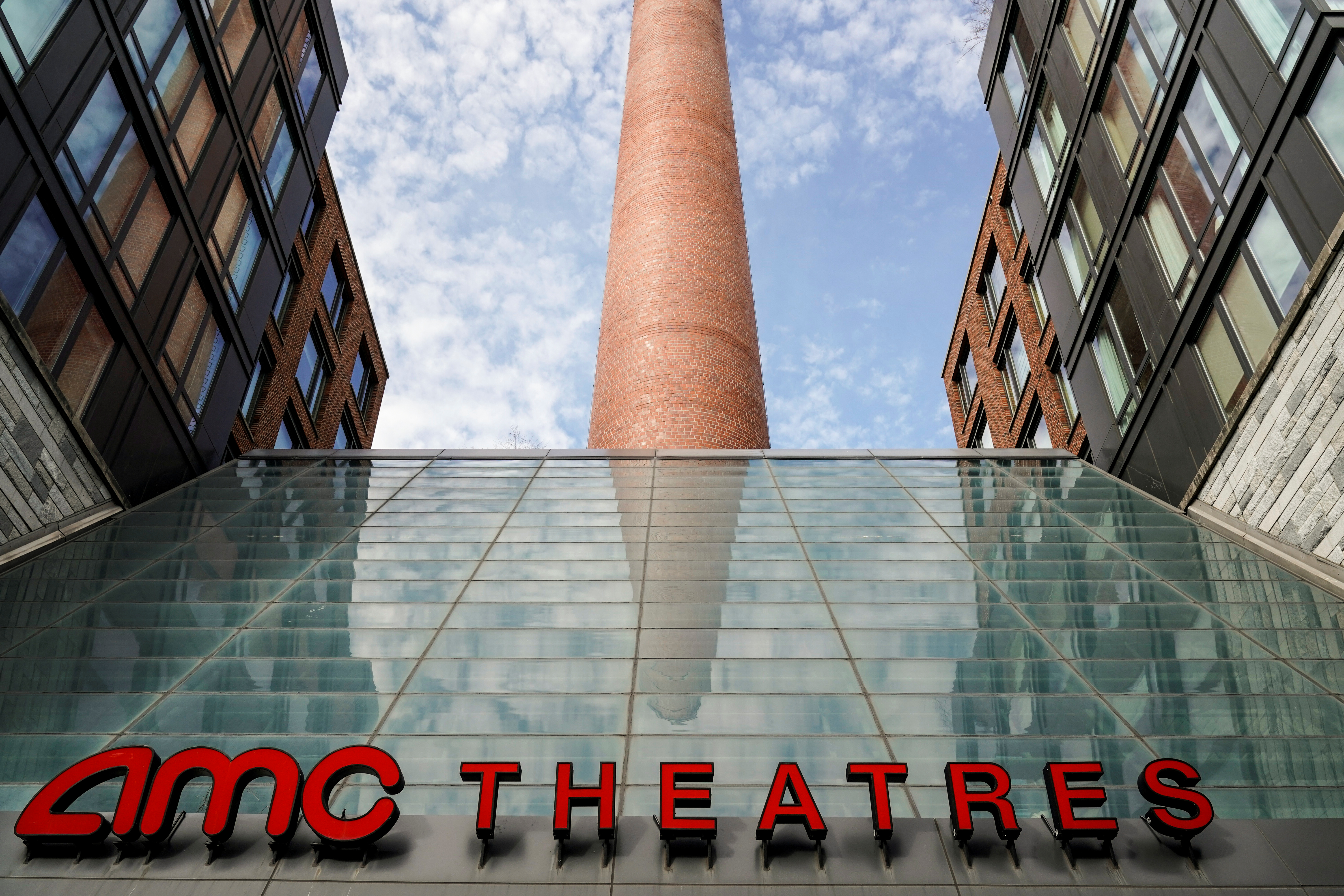 The AMC Theatres in the Georgetown neighborhood is closed due to a global outbreak of coronavirus disease (COVID-19), in Washington, U.S., March 20, 2020. REUTERS/Joshua Roberts/Files