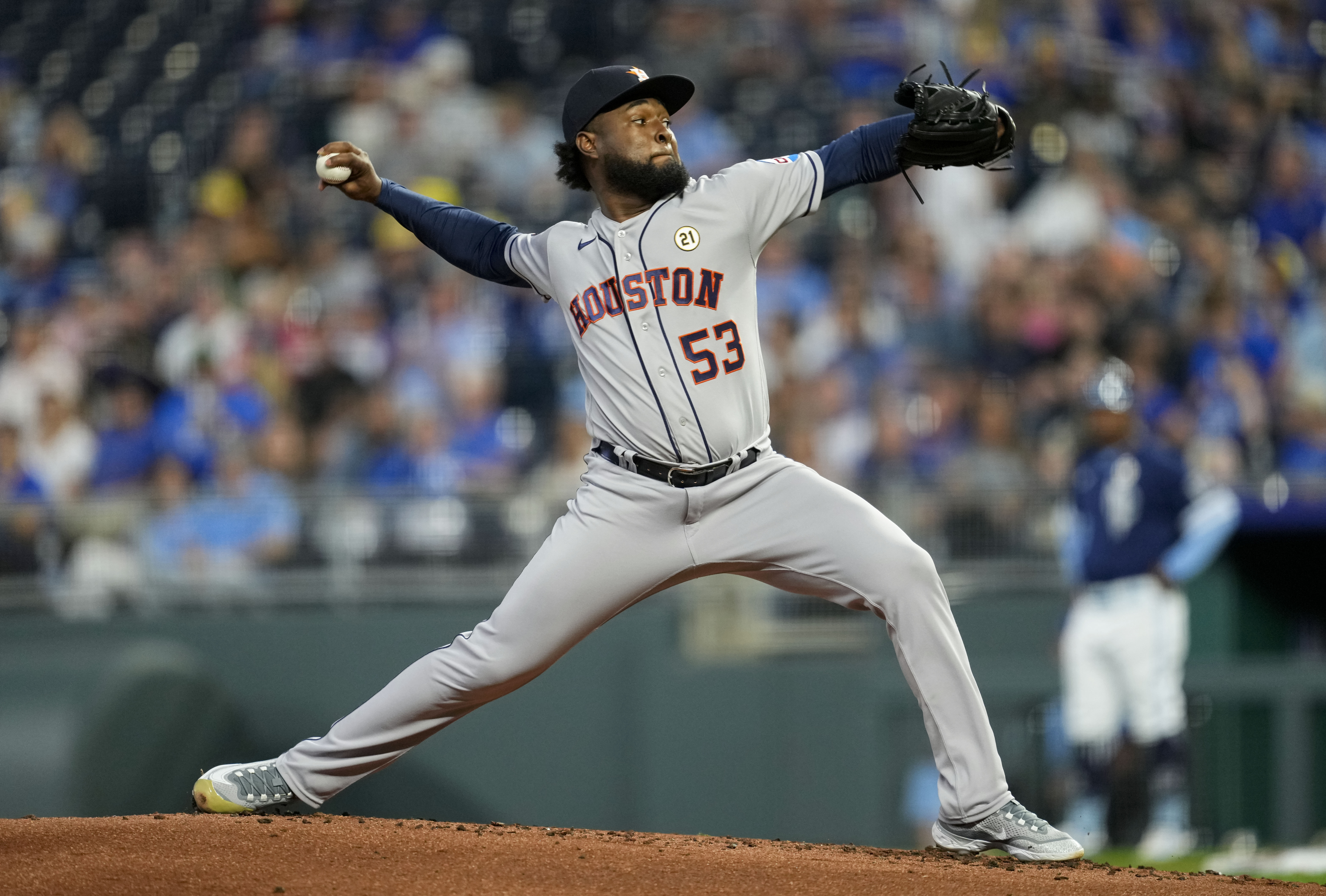 Díaz hit in 10th propels Astros to 6-3 win over Royals