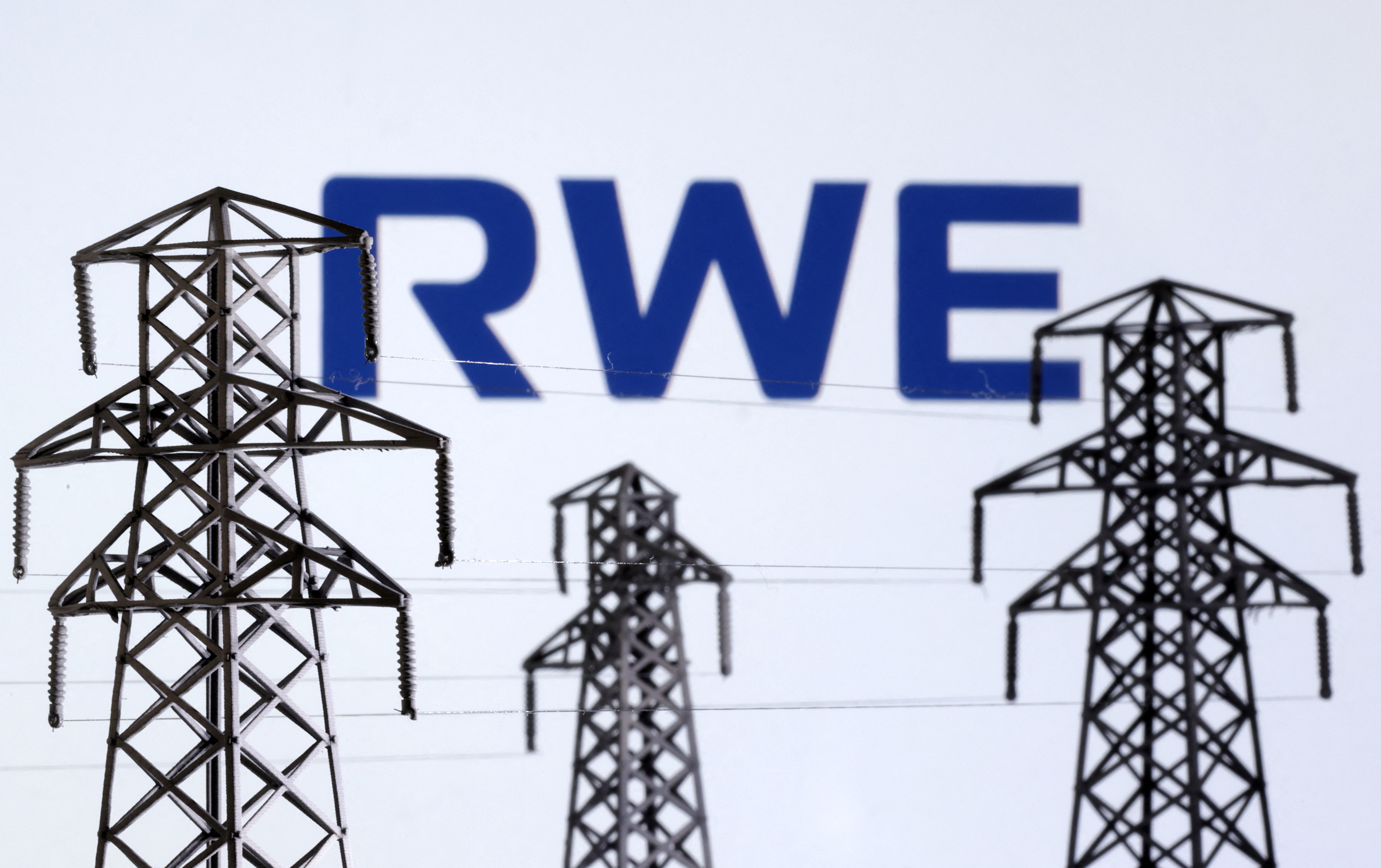 format Styring efterspørgsel Supply chain, red tape biggest problems for European green projects, says  RWE CEO | Reuters