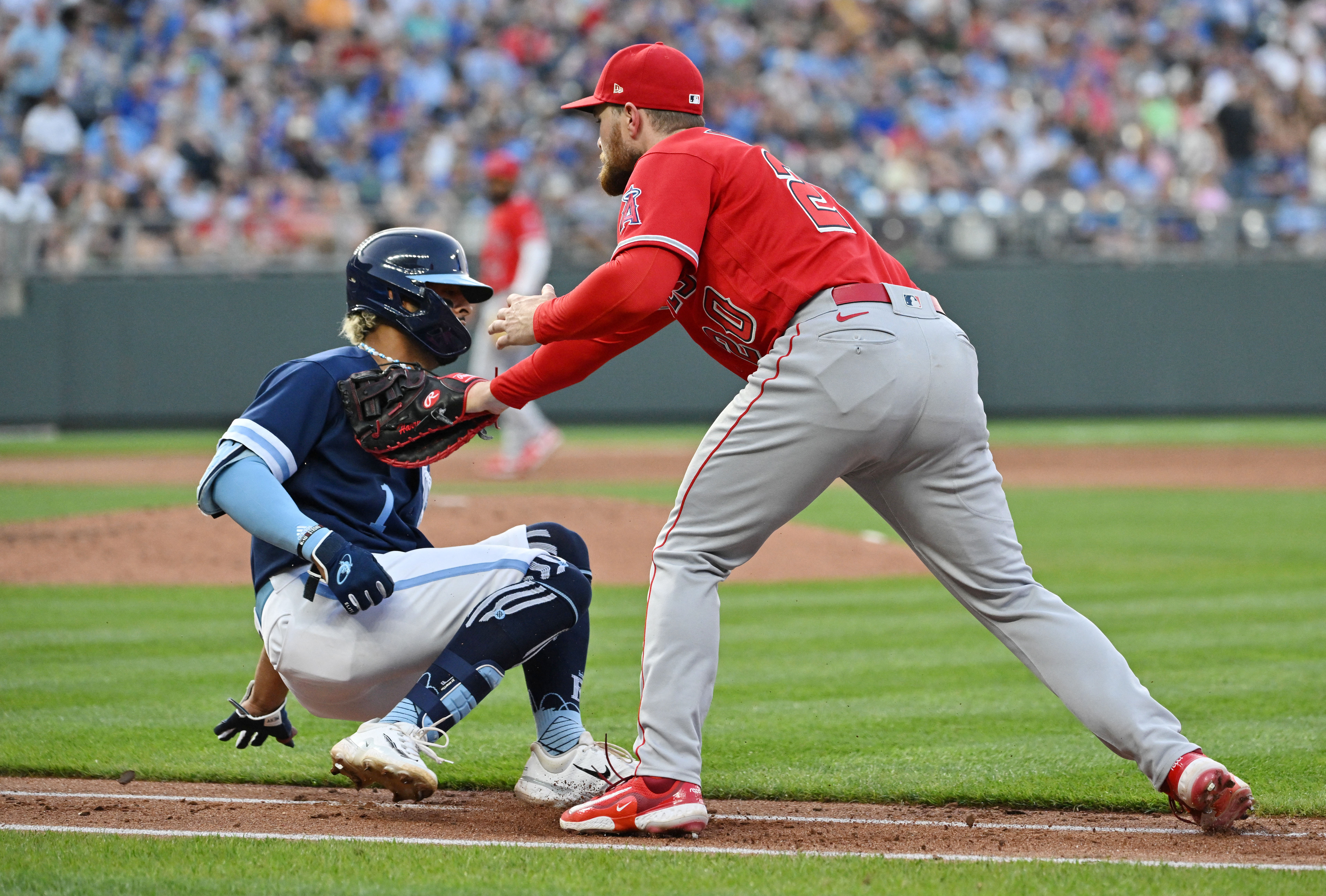 Patrick Sandoval helps Angels blank Royals to stay streaking - Los