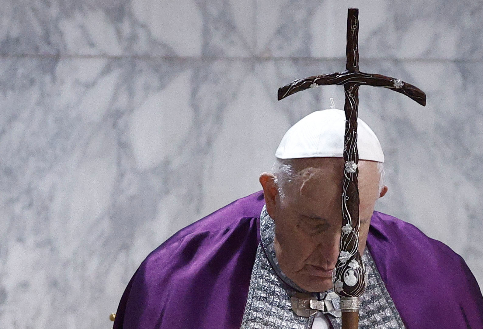 Pope Francis ushers in Lent at Ash Wednesday service | Reuters