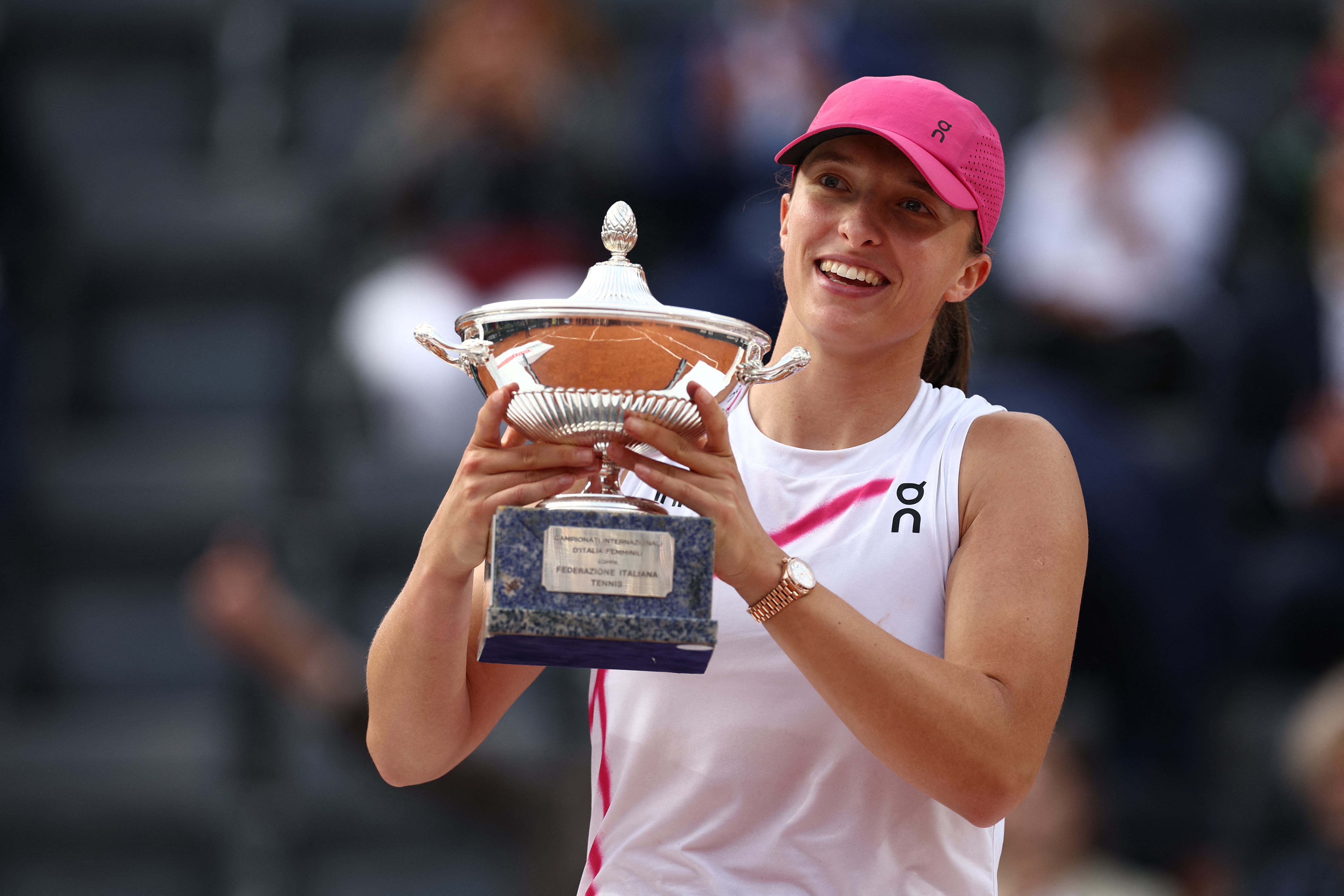 テニス＝世界1位シフィオンテクが優勝、イタリア国際 | ロイター