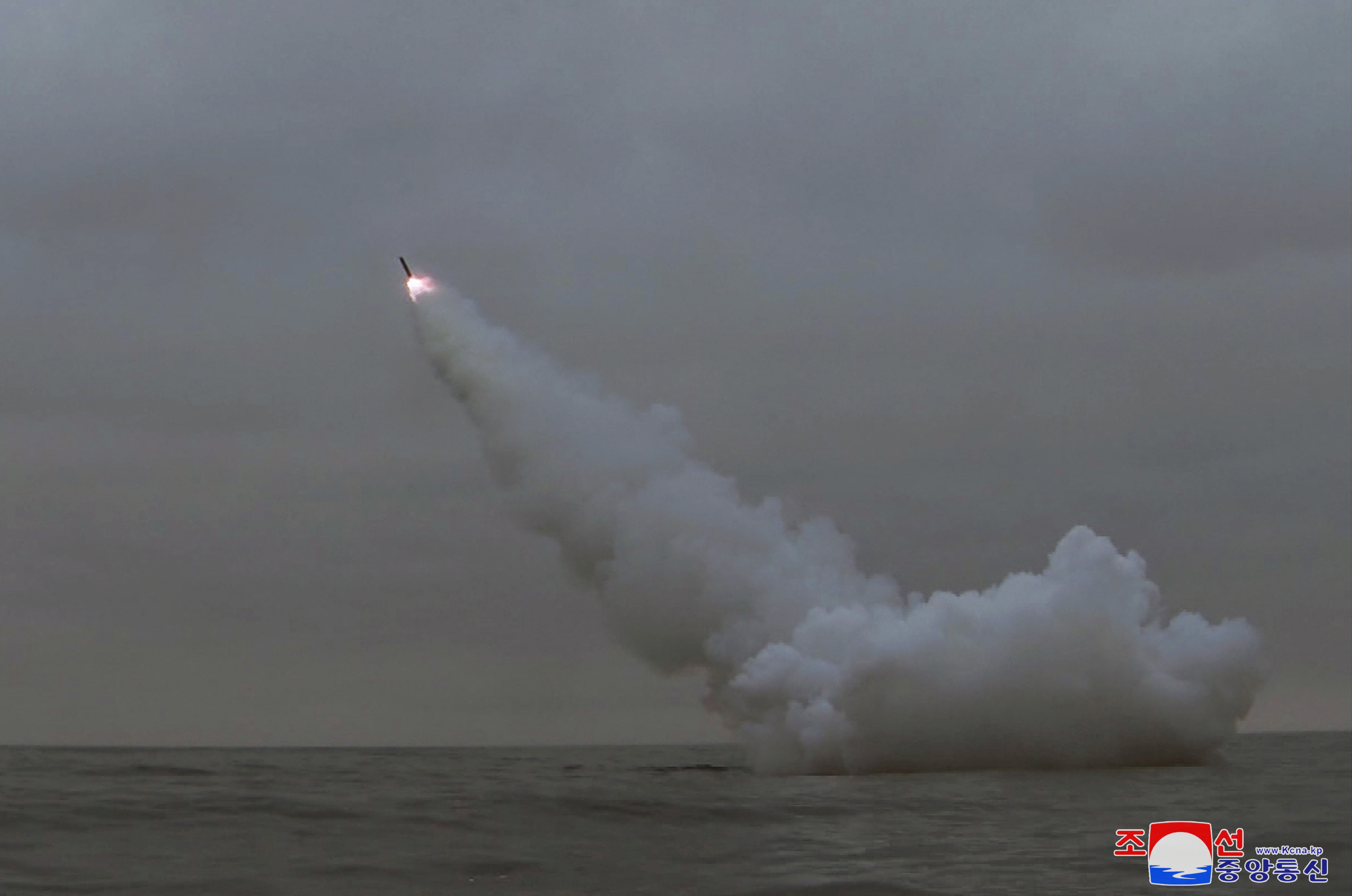 N.Korea fires missiles from submarine at underwater target