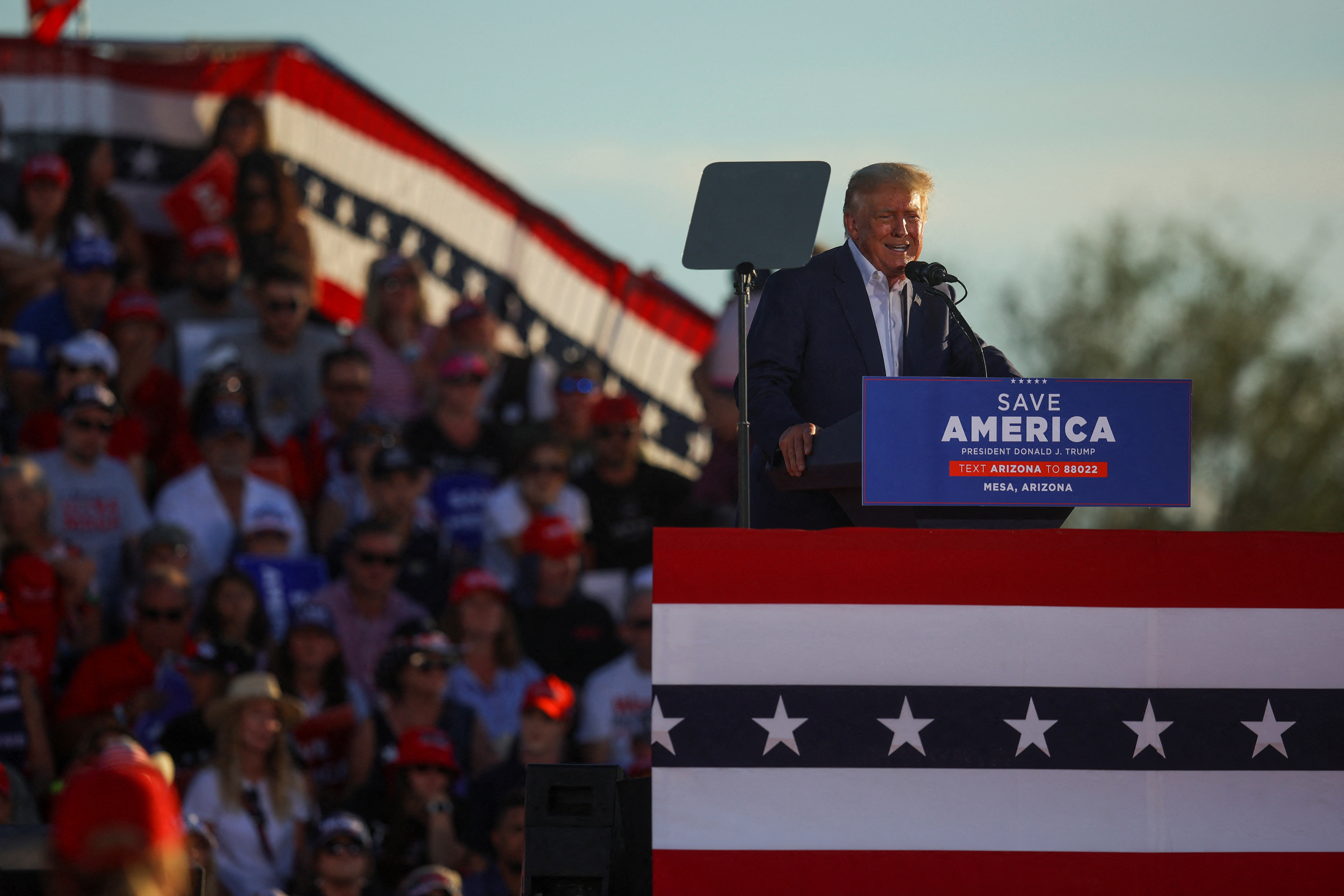 Trump holds rally in Arizona