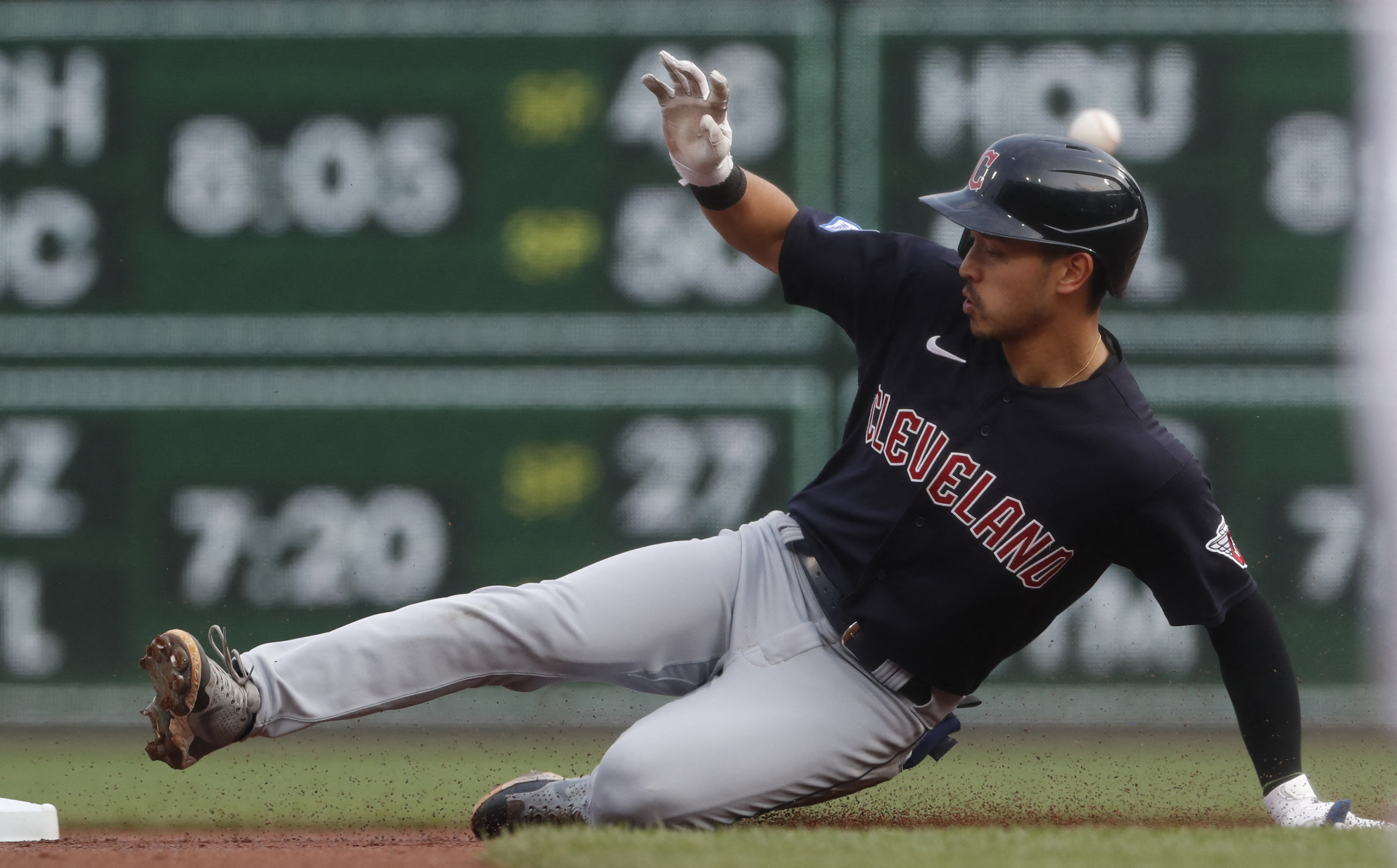 Josh Naylor has 6 RBIs, Guardians thrash Pirates again