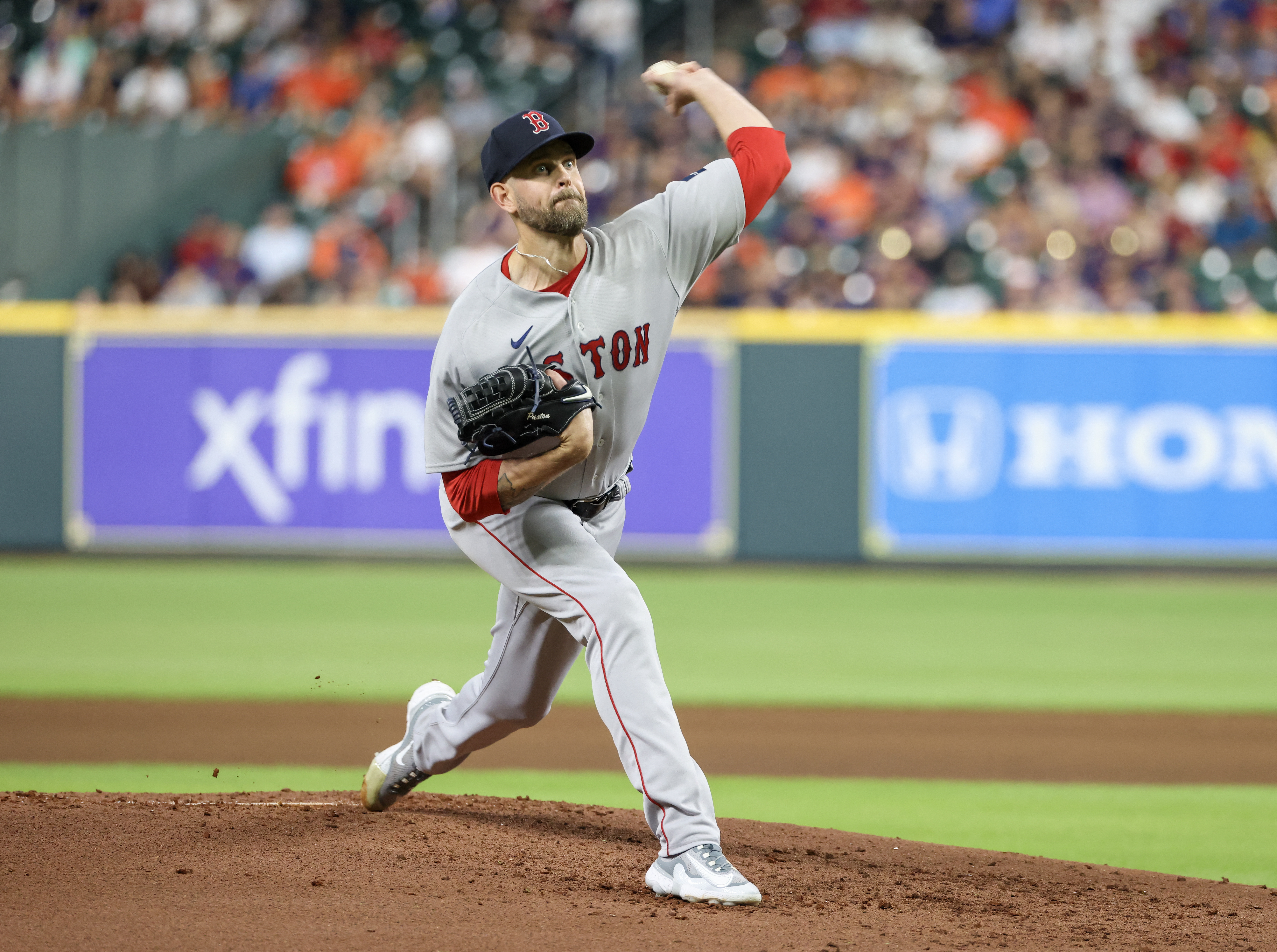 Poor defense, two Chas McCormick homers sink Red Sox in 9-4