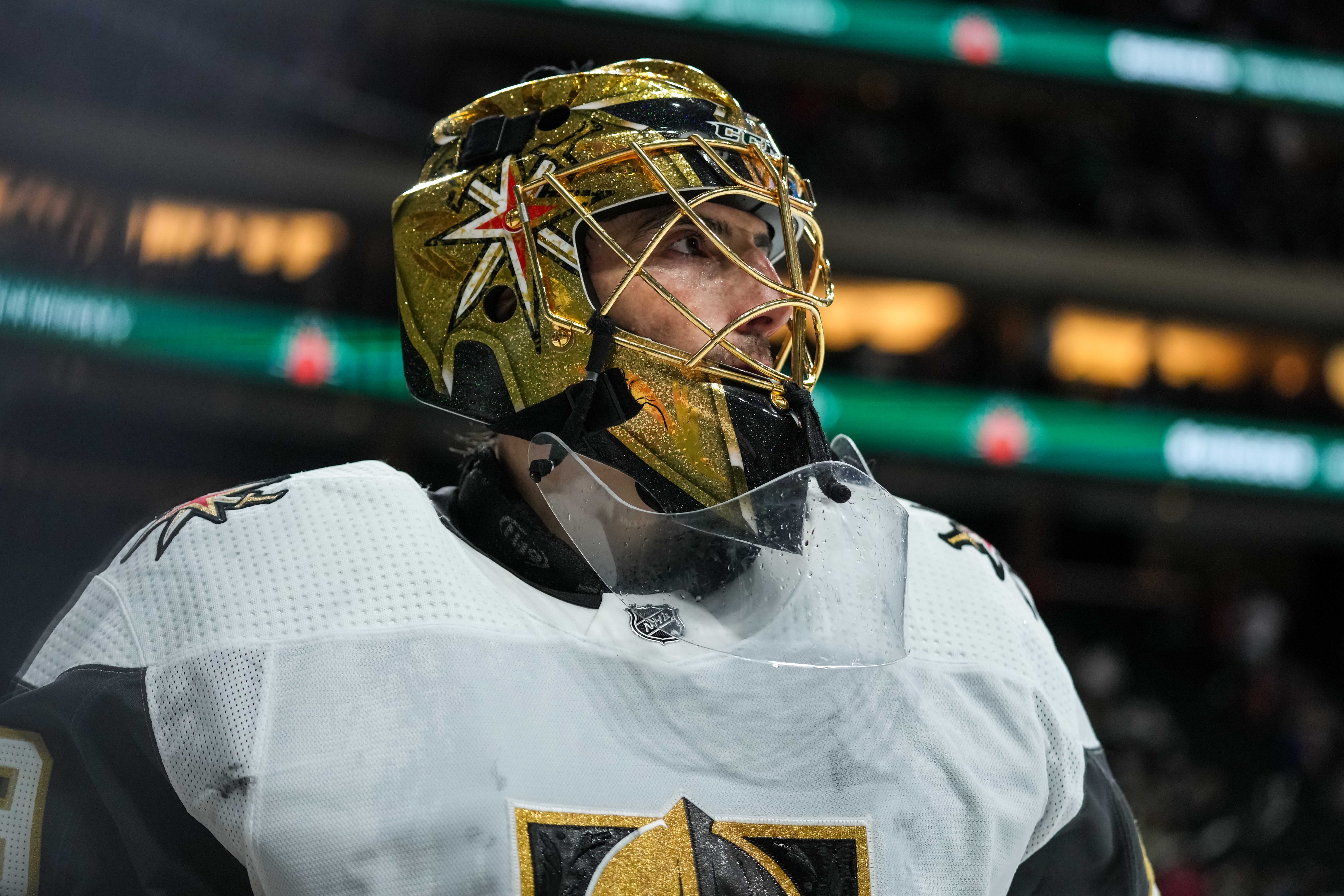 On Soldier Field ice, Marc-Andre Fleury's mask a nod to football