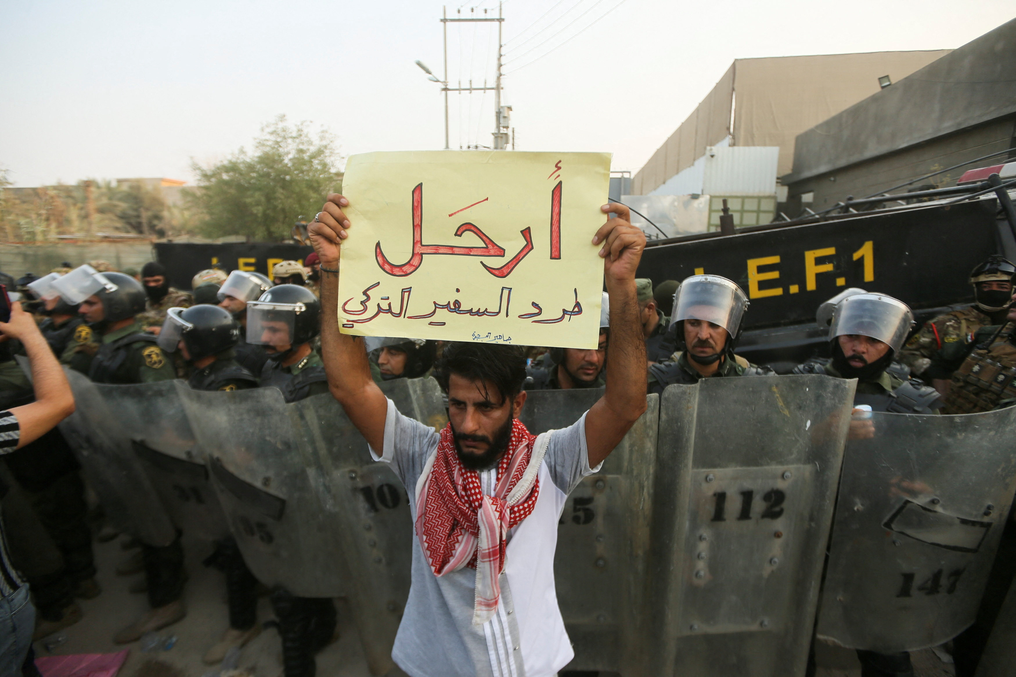 Protest in front of the Turkish consulate in Basra