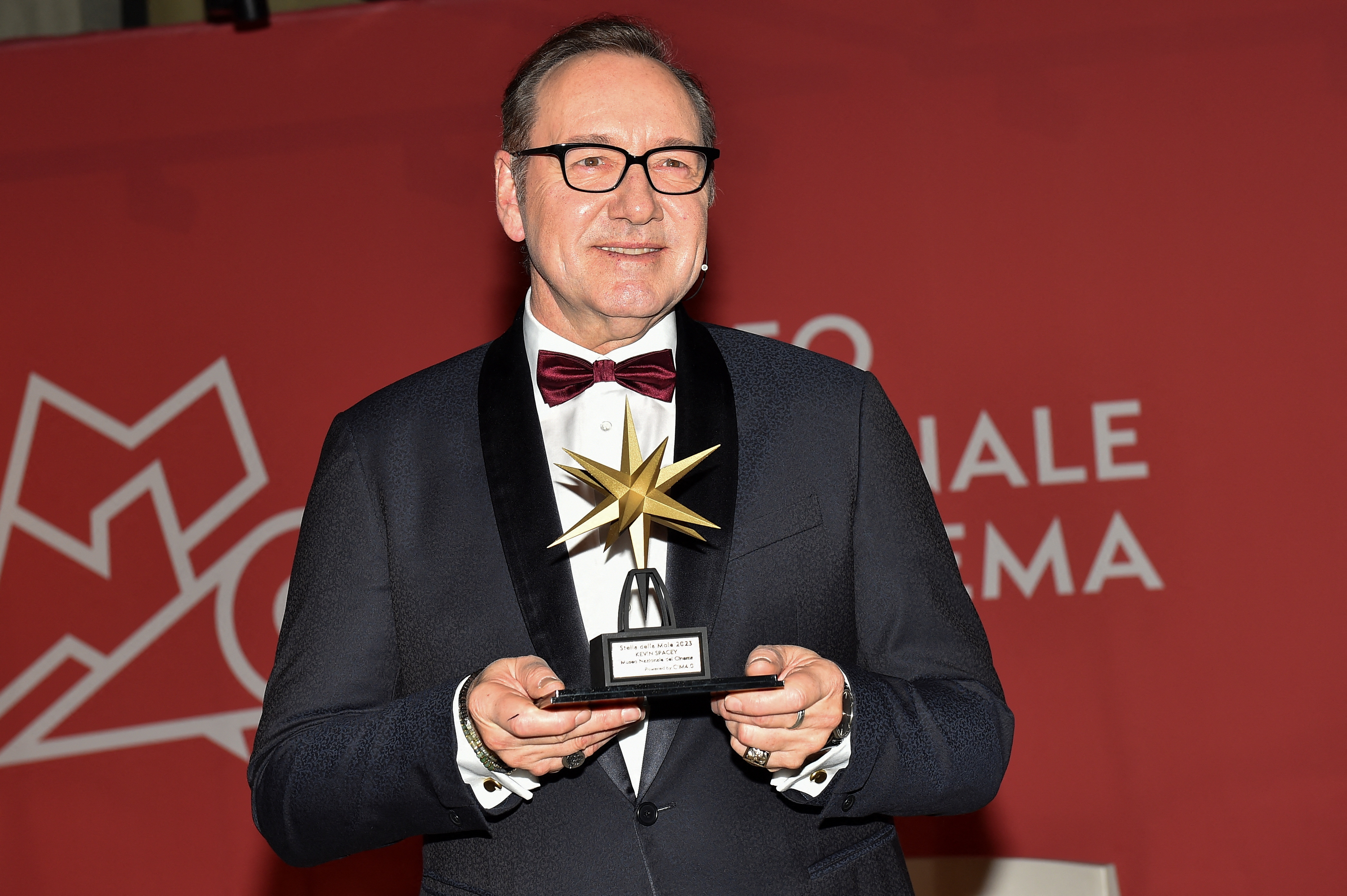 Kevin Spacey hails Italy museum for having 'the guts' to honour him |  Reuters