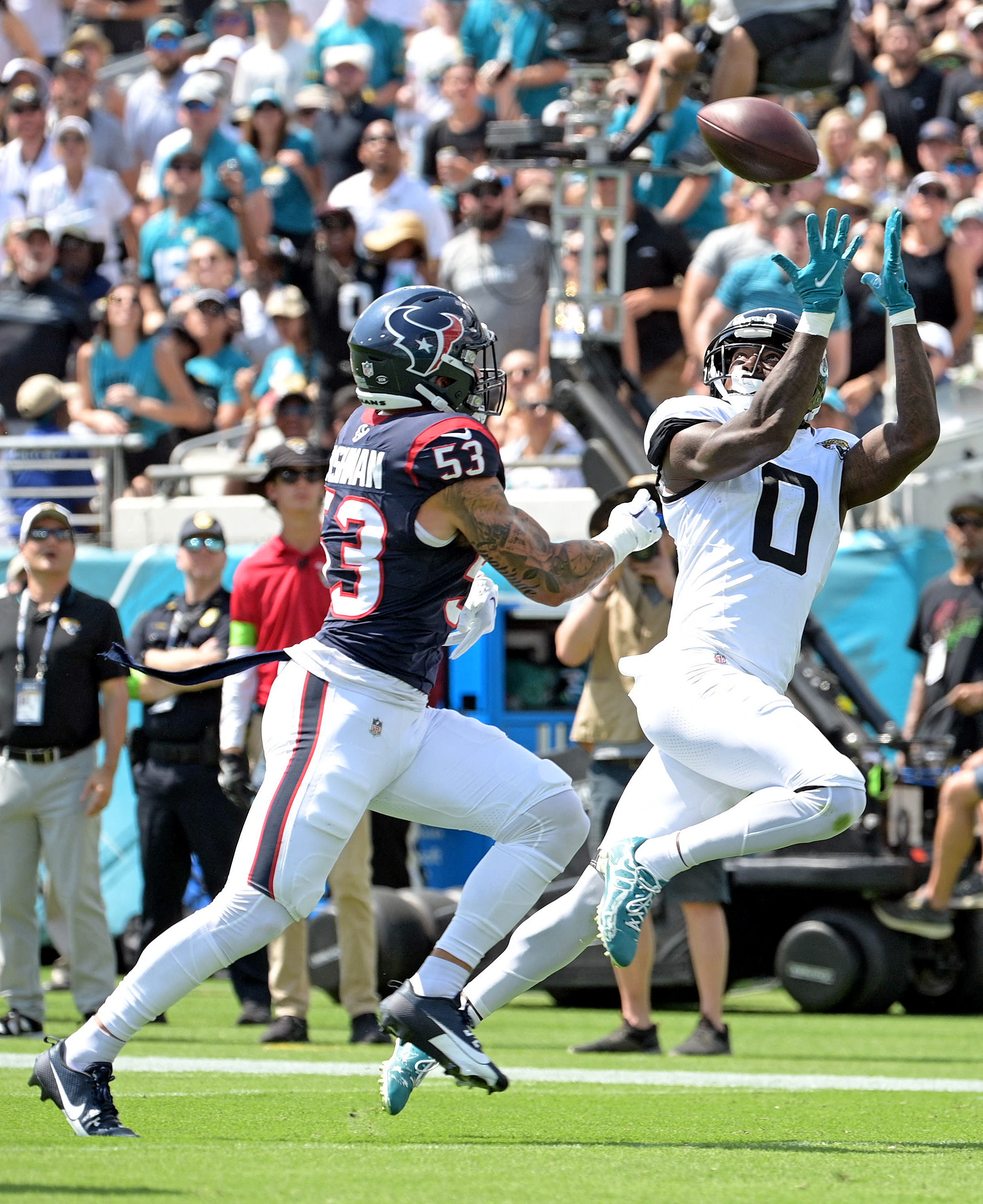 Texans grab big lead, upset Jaguars