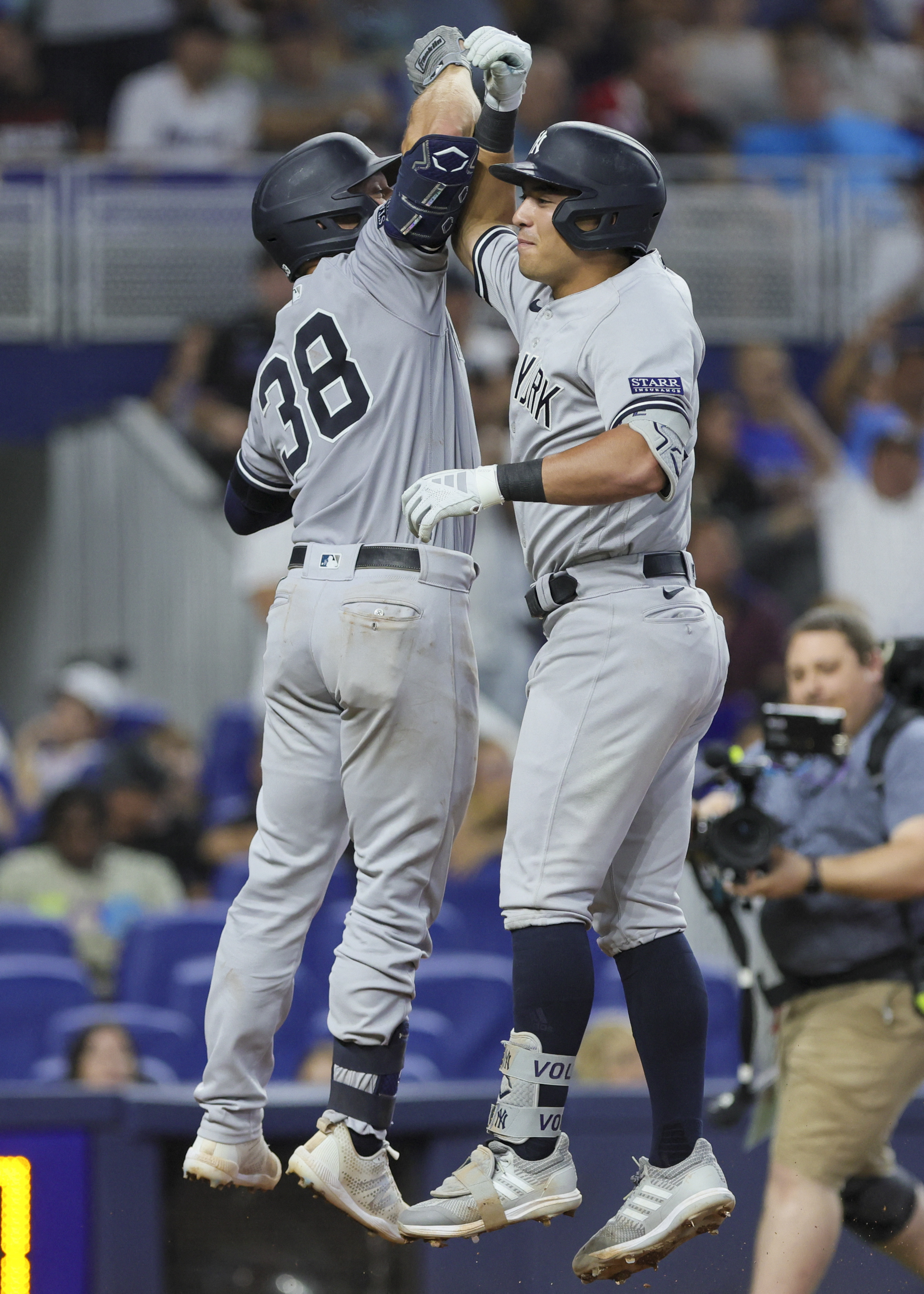 Marlins stun with 5 runs in 9th, beat Yankees 8-7 as Burger gets  game-ending hit – NBC 6 South Florida