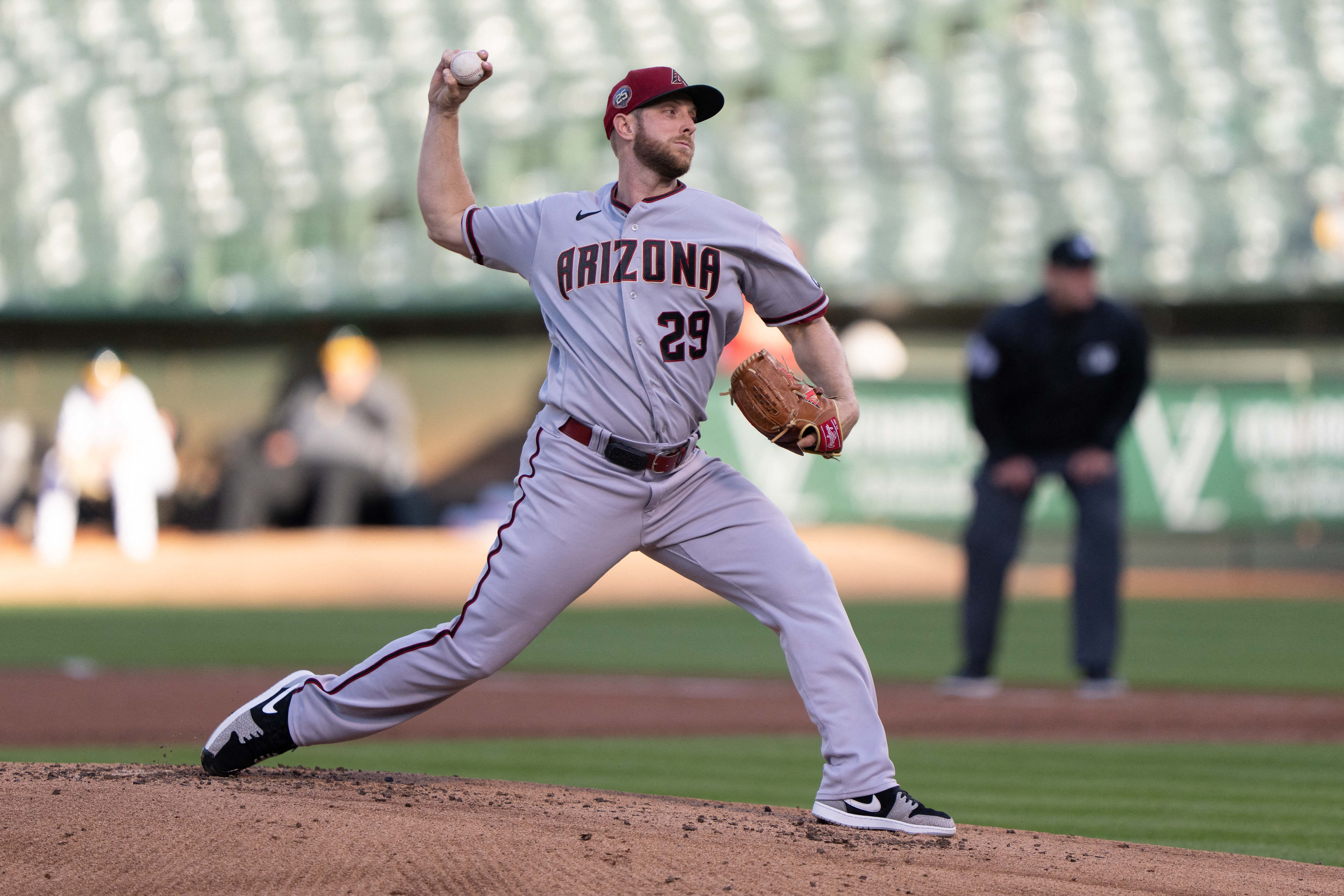 Early scoring proves enough as D-backs dump A's